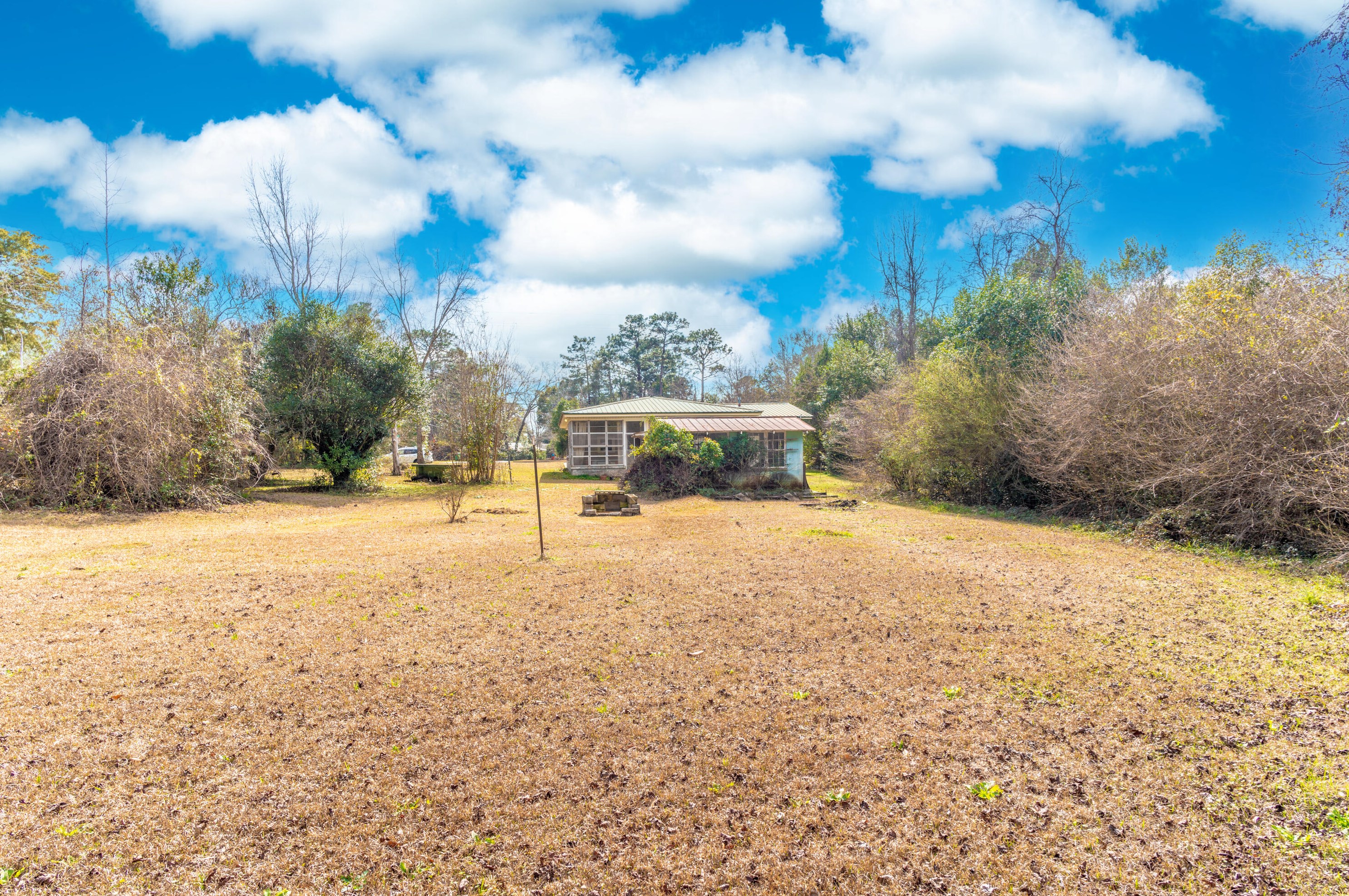 140 Jones Rd, Crestview FL  32536-2153 exterior