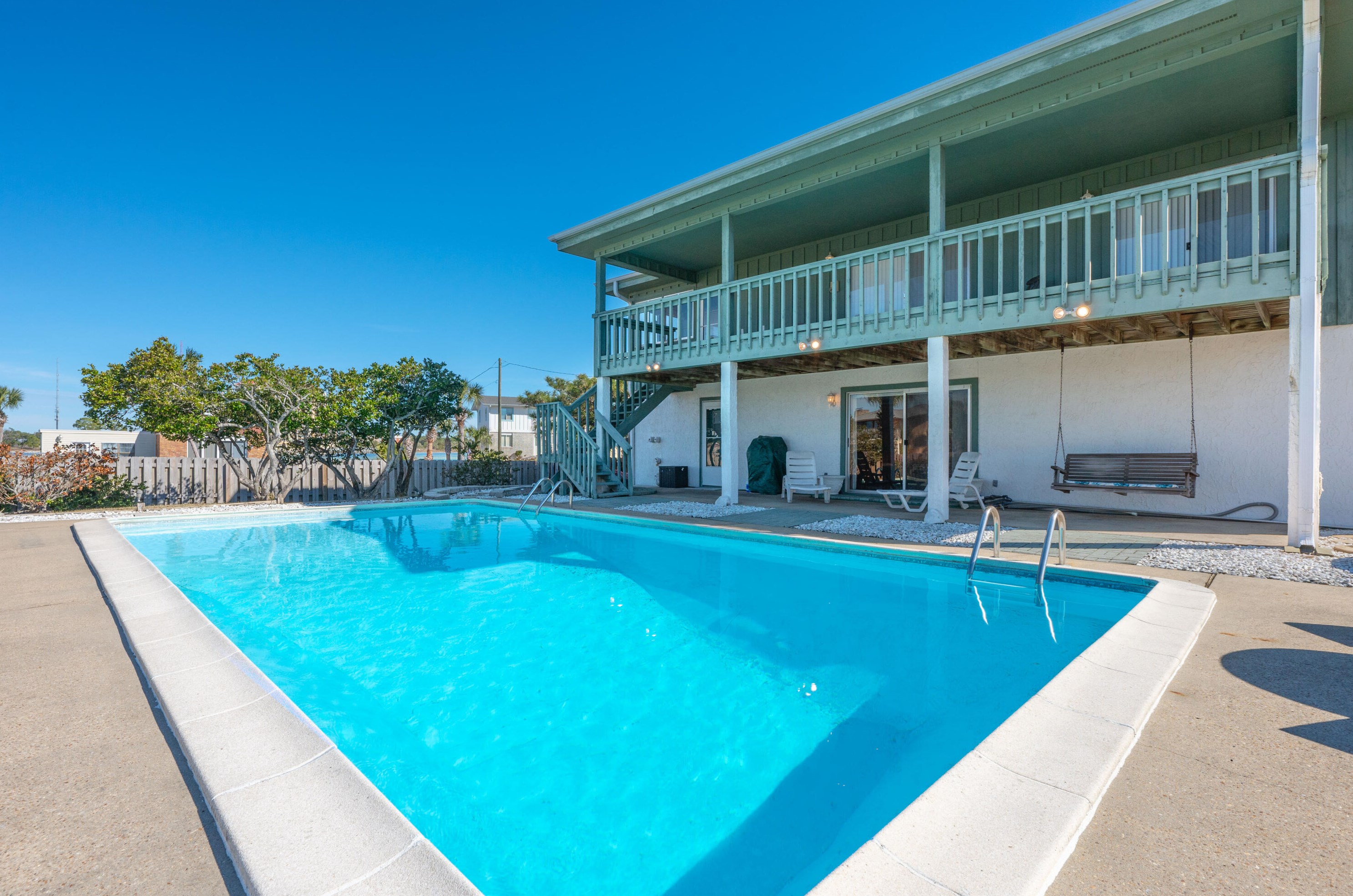 721 Sailfish Dr, Fort Walton Beach, FL 32548