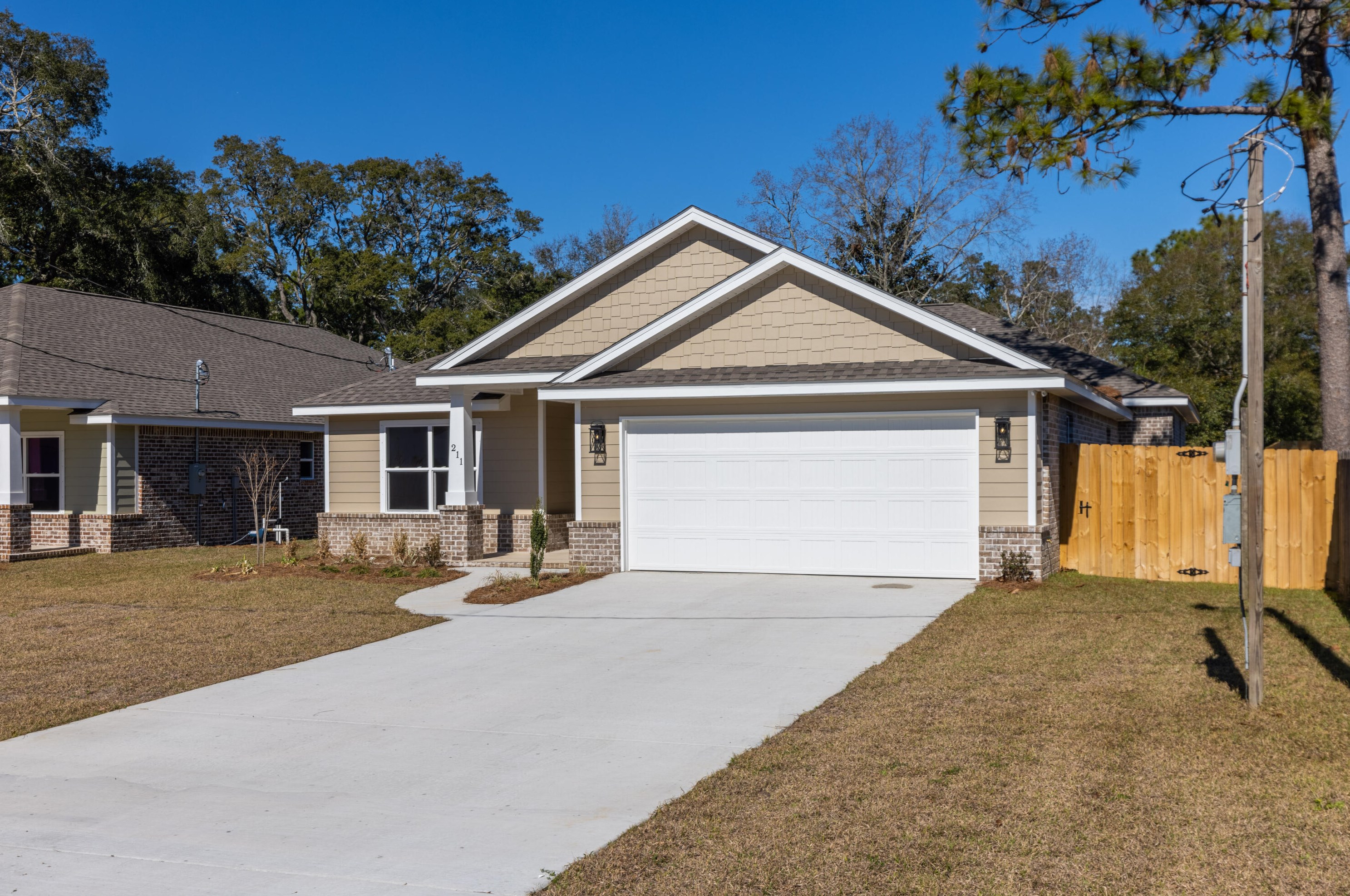 211 9th Ave, Shalimar, FL 32579
