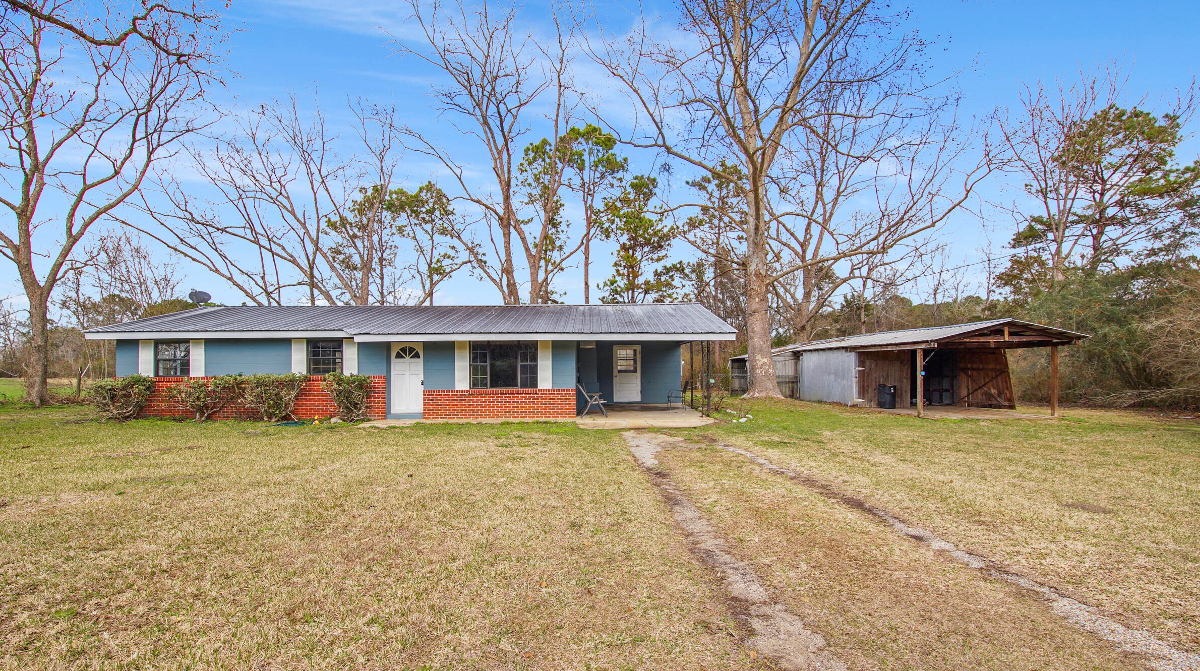 1922 County Hwy 2 A, Defuniak Springs, FL 32433