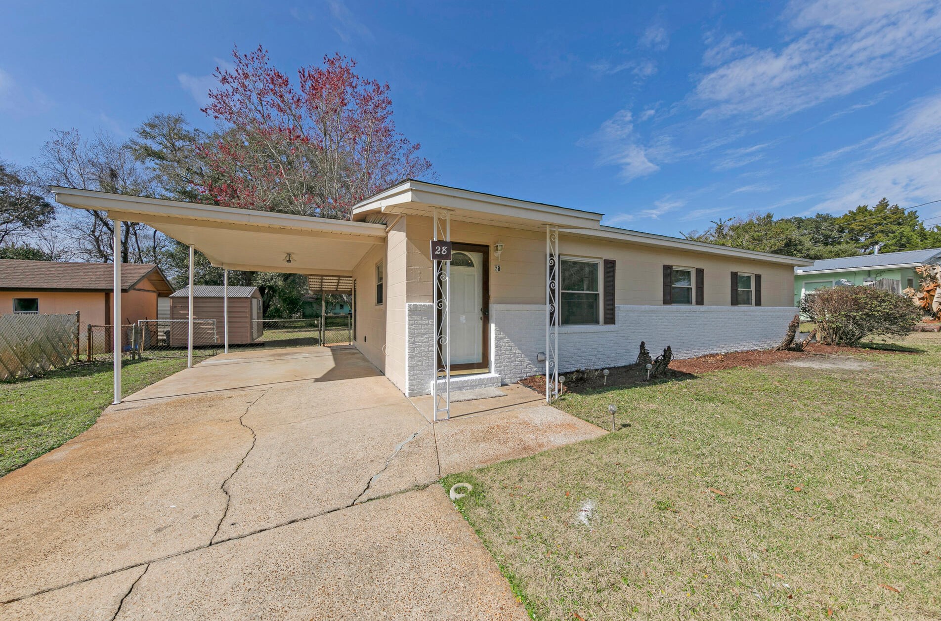 28 Hemlock Dr, Fort Walton Beach, FL 32548-4716