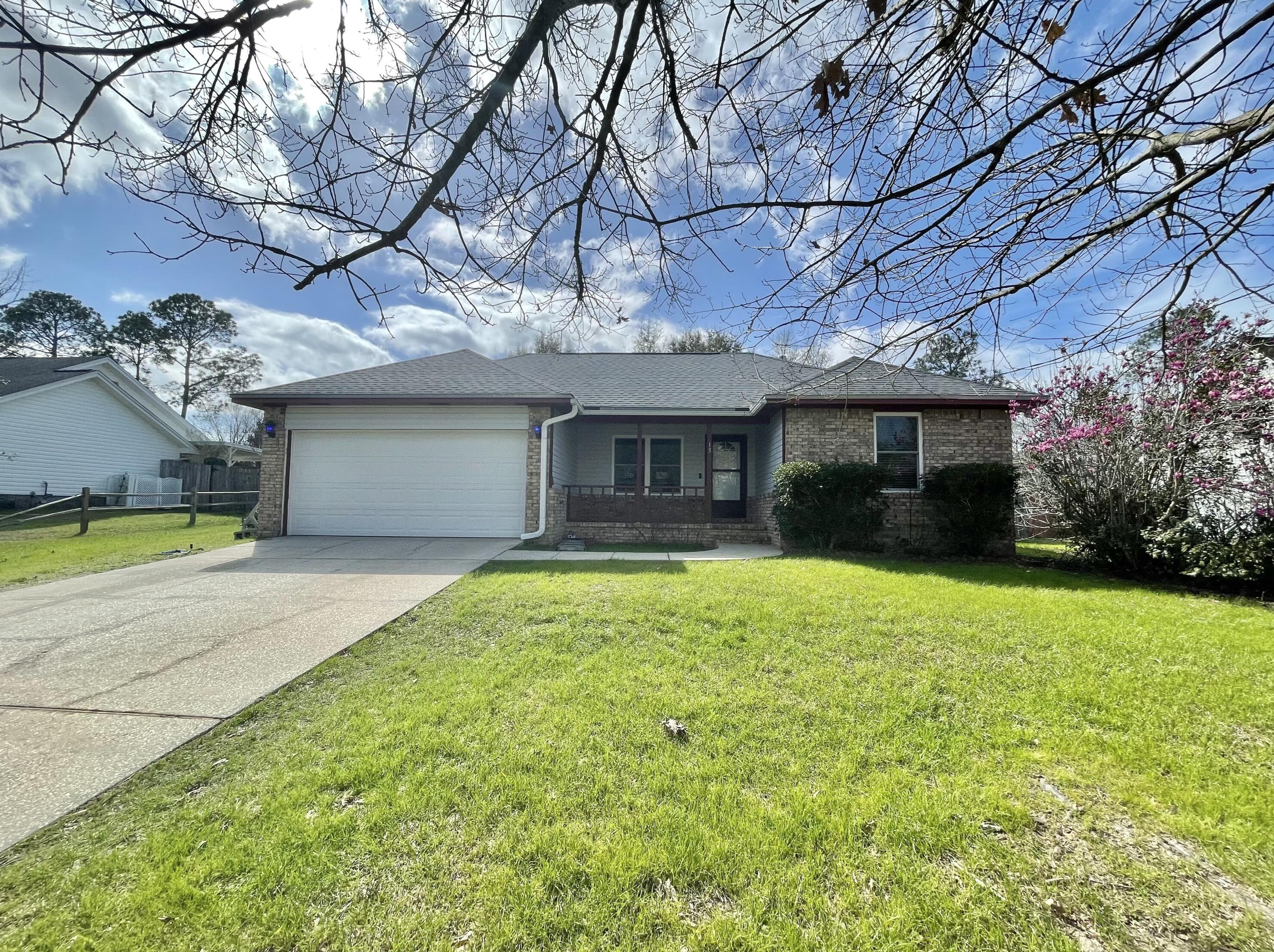 157 Villacrest Dr, Crestview, FL 32536-4261