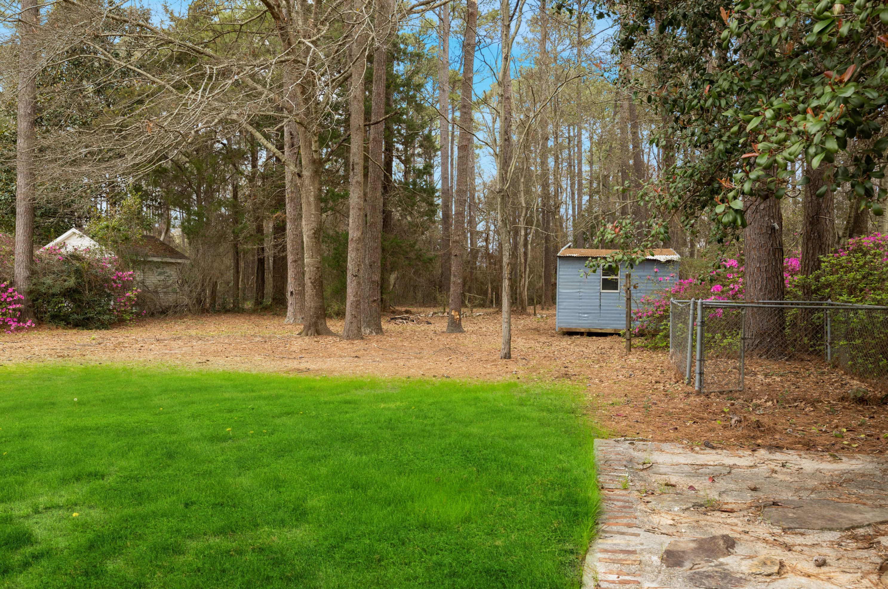 1512 Texas Pkwy, Crestview FL  32536-1630 exterior