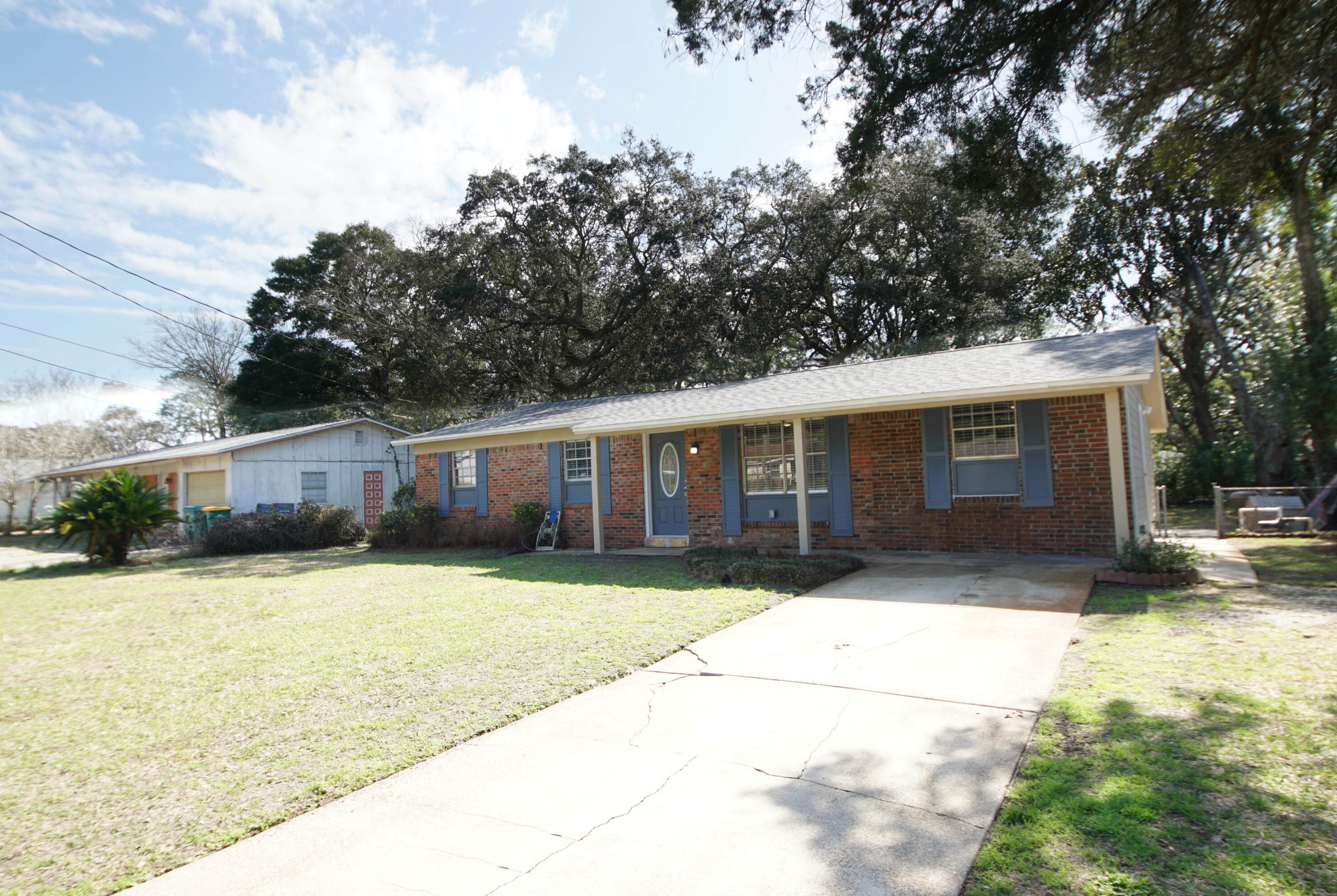 8 North St, Mary Esther, FL 32569-1844