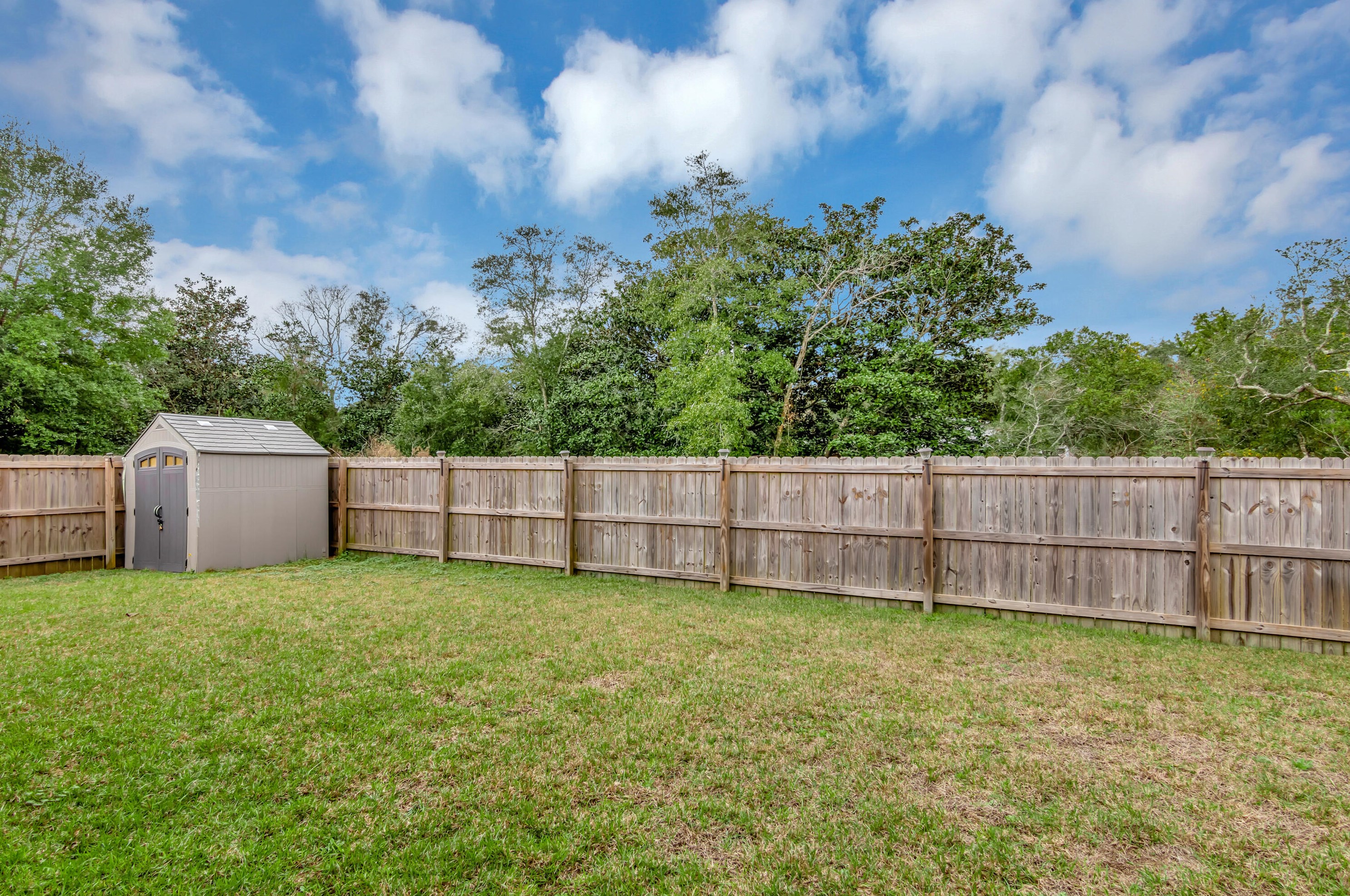 11 Flamenco St, Mary Esther FL  32569-1516 exterior