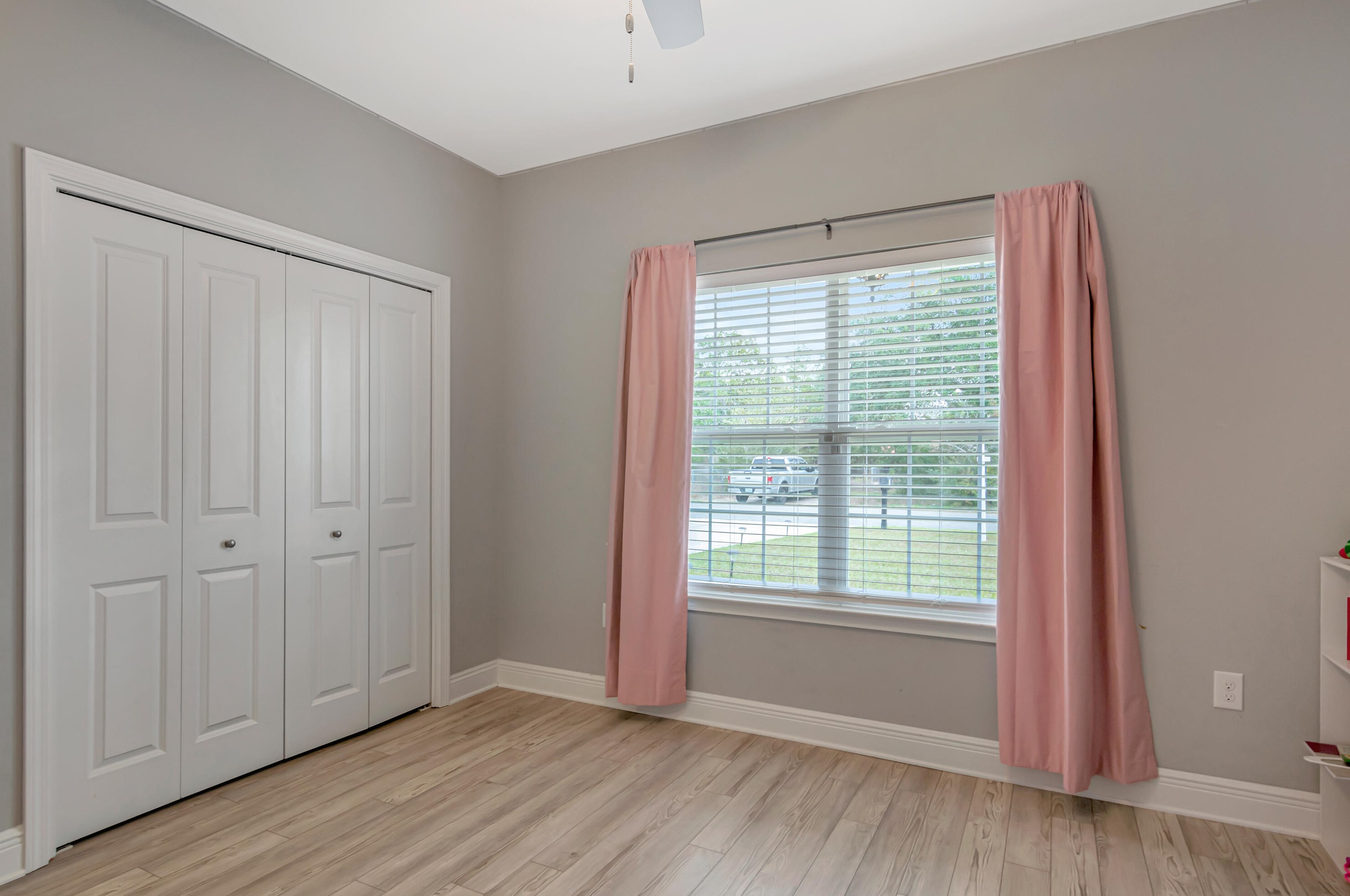 11 Flamenco St, Mary Esther FL  32569-1516 exterior