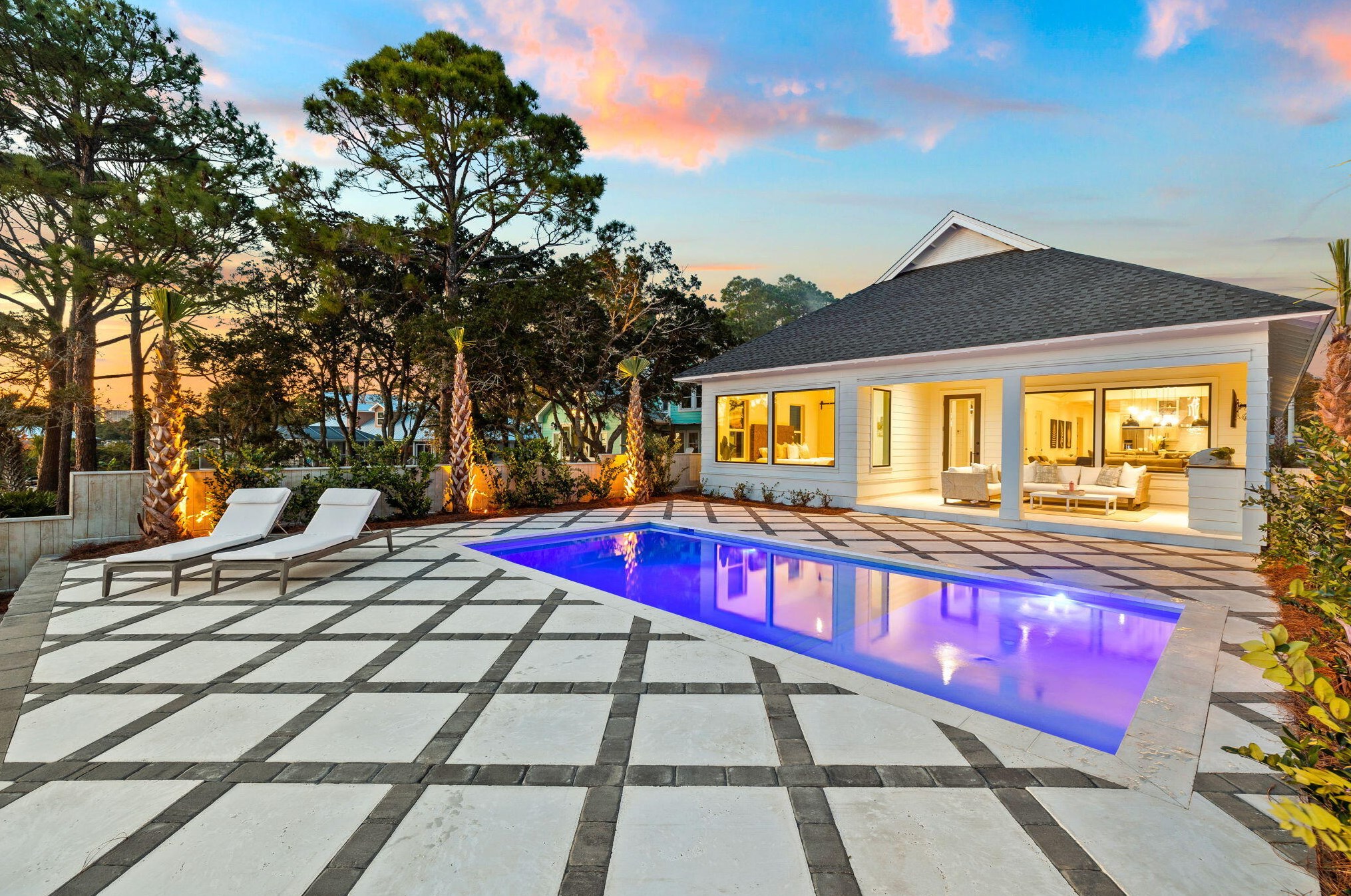 8747 N North Lagoon Dr N, Panama City, FL 32408