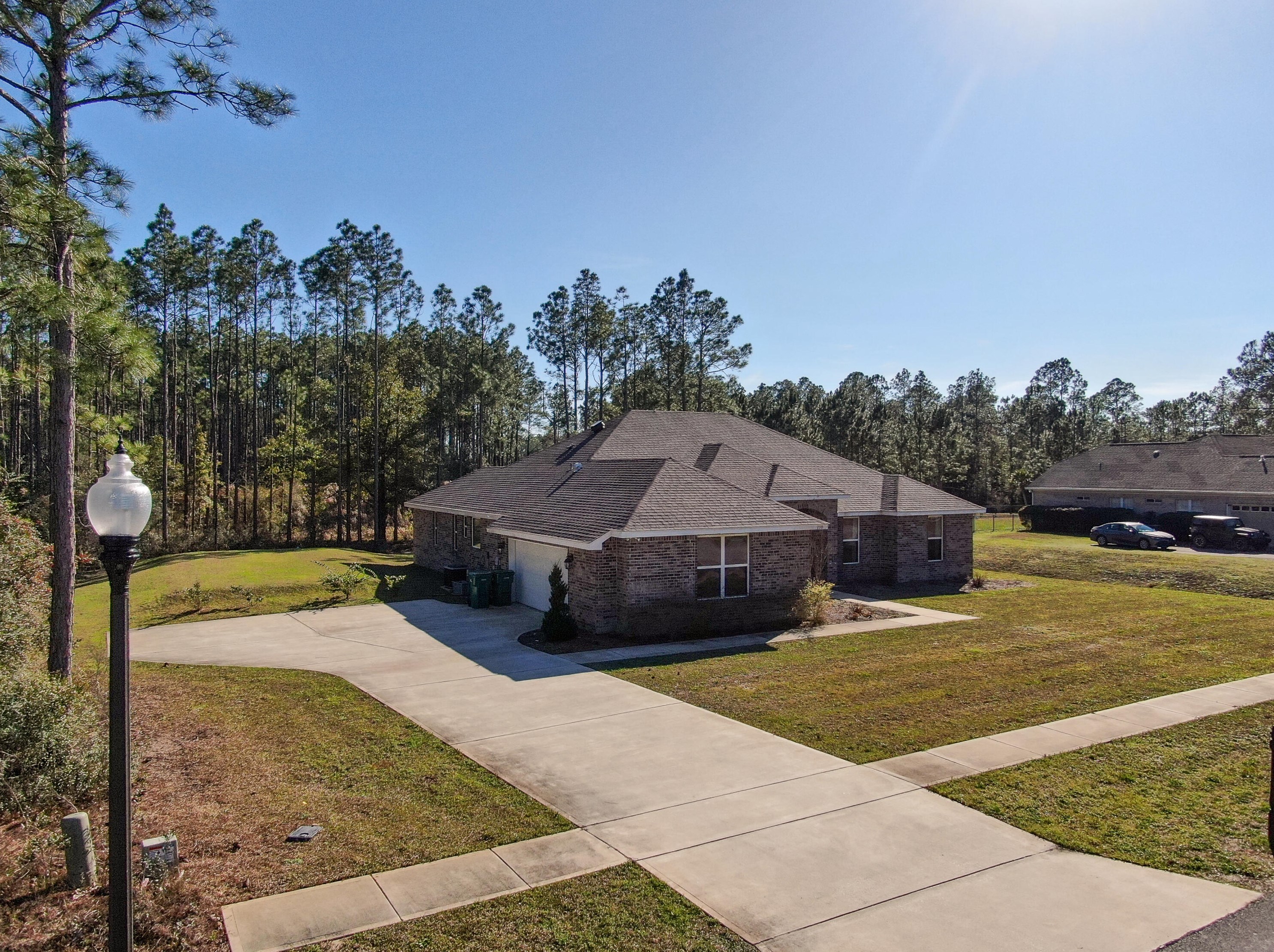 130 E Club House Dr E, Freeport, FL 32439