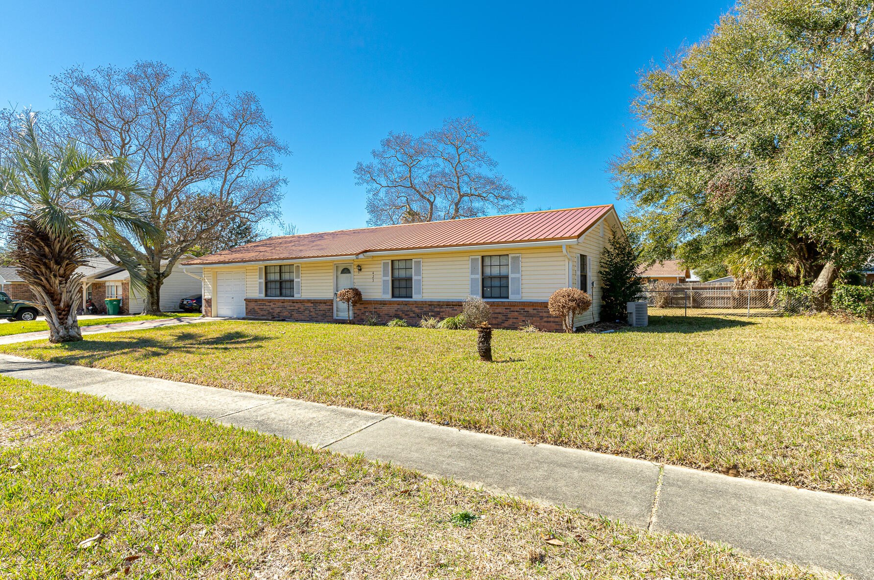 423 Anderson Dr, Destin, FL 32541