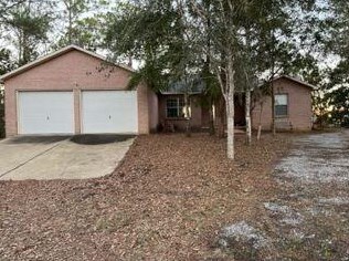 398 Bayside Dr, Freeport, FL 32439