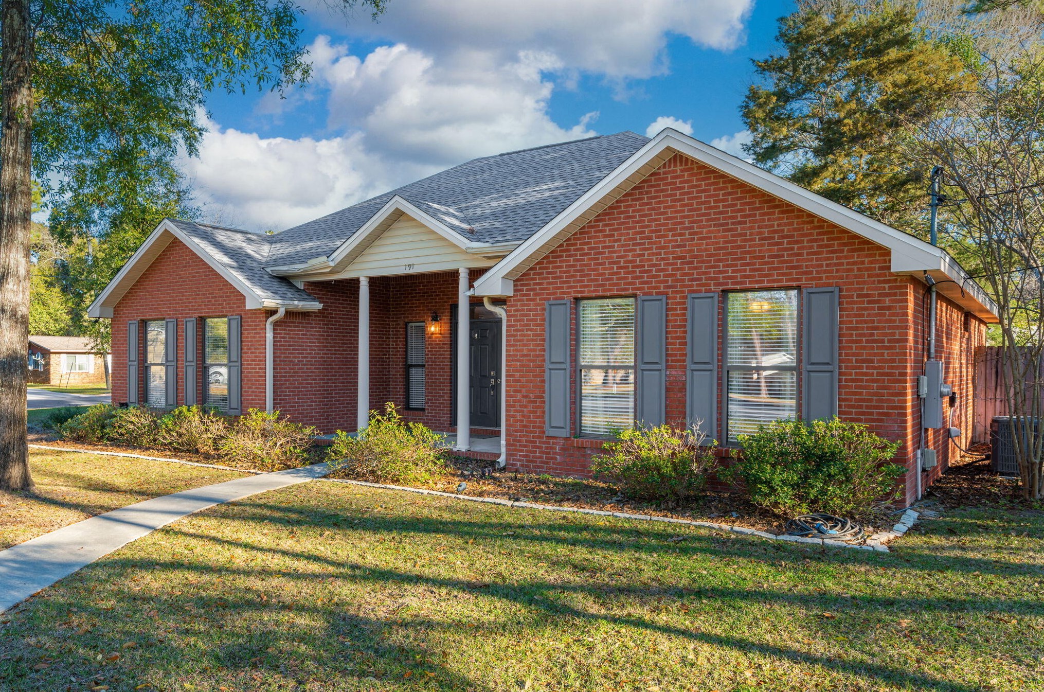 191 Adams Dr, Crestview, FL 32536-2109