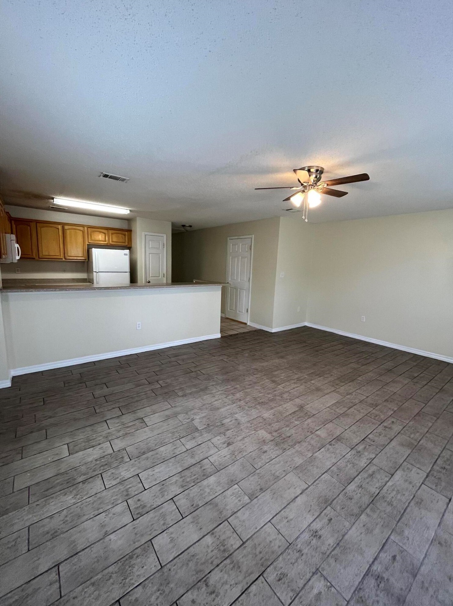 204 Johnson Ct, Crestview, FL 32536