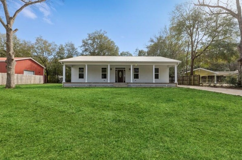 245 Purl Adams Ave, Crestview, FL 32539