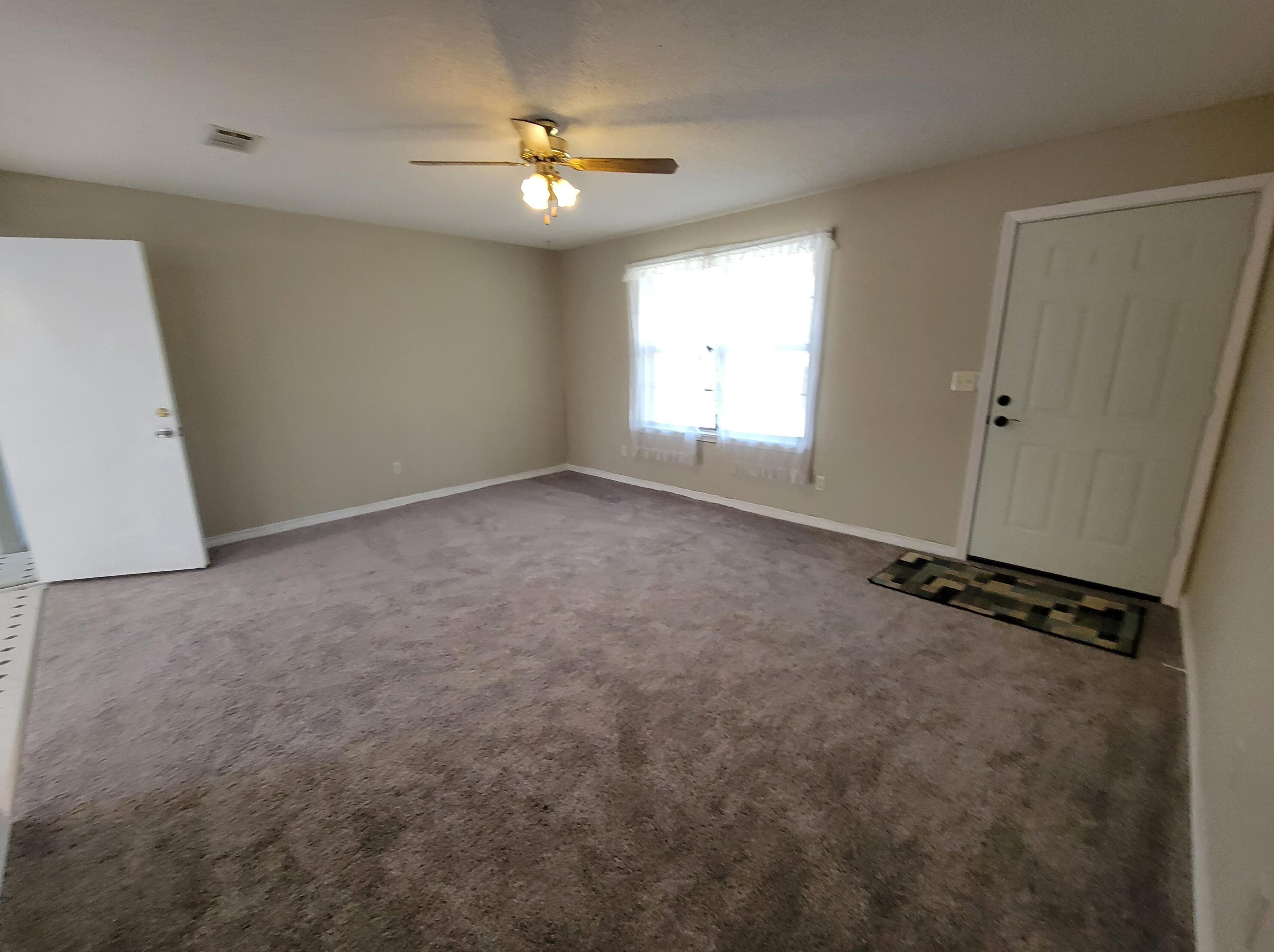 159 Hawthorn Rd, Defuniak Springs, FL 32435