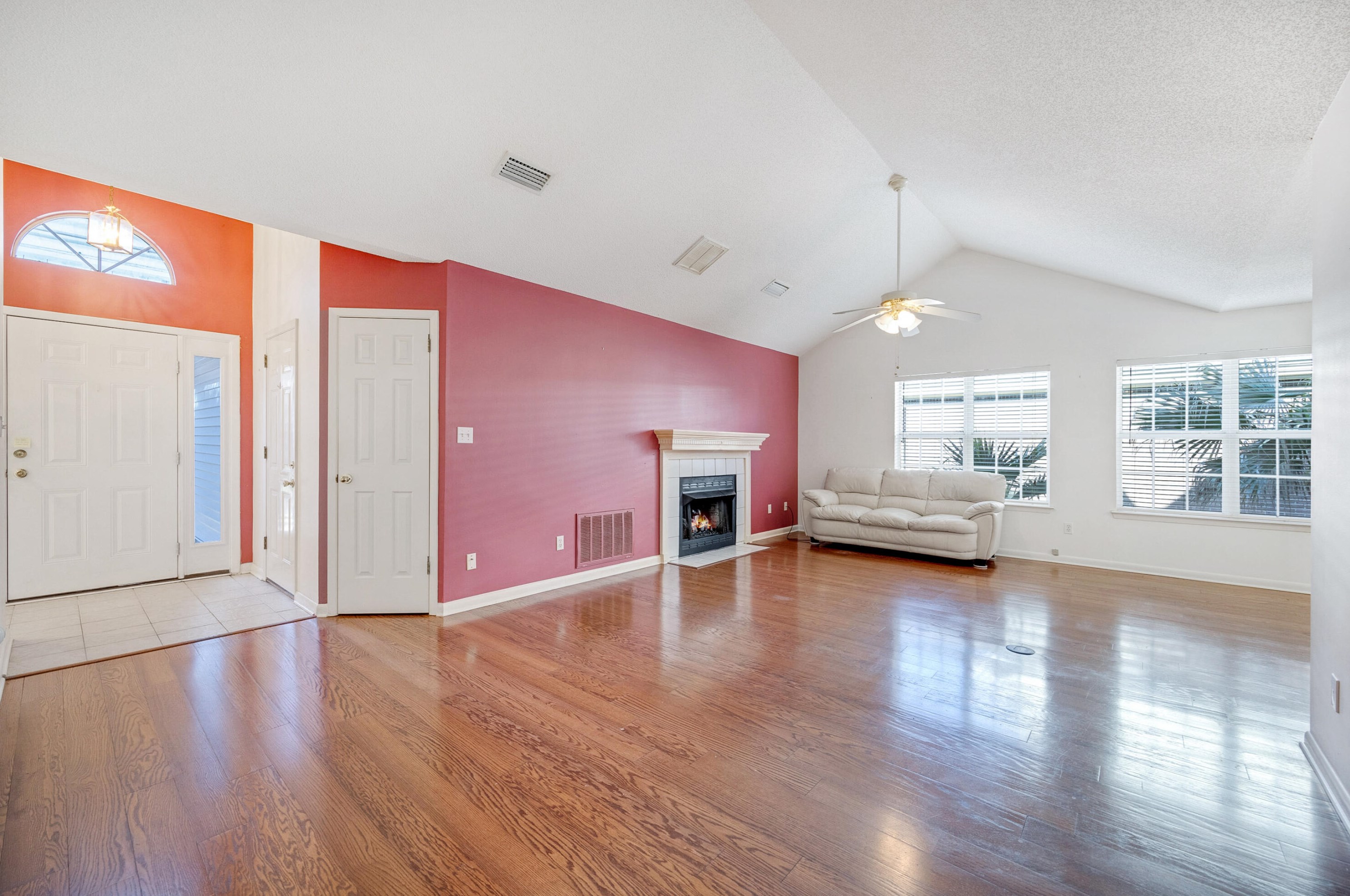 720 Putter Dr, Niceville, FL 32578-3835
