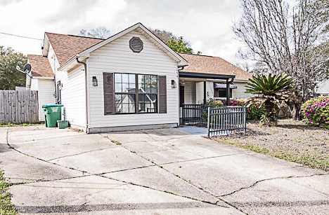 154 Oak Terrace Dr, Crestview FL  32539-8358 exterior