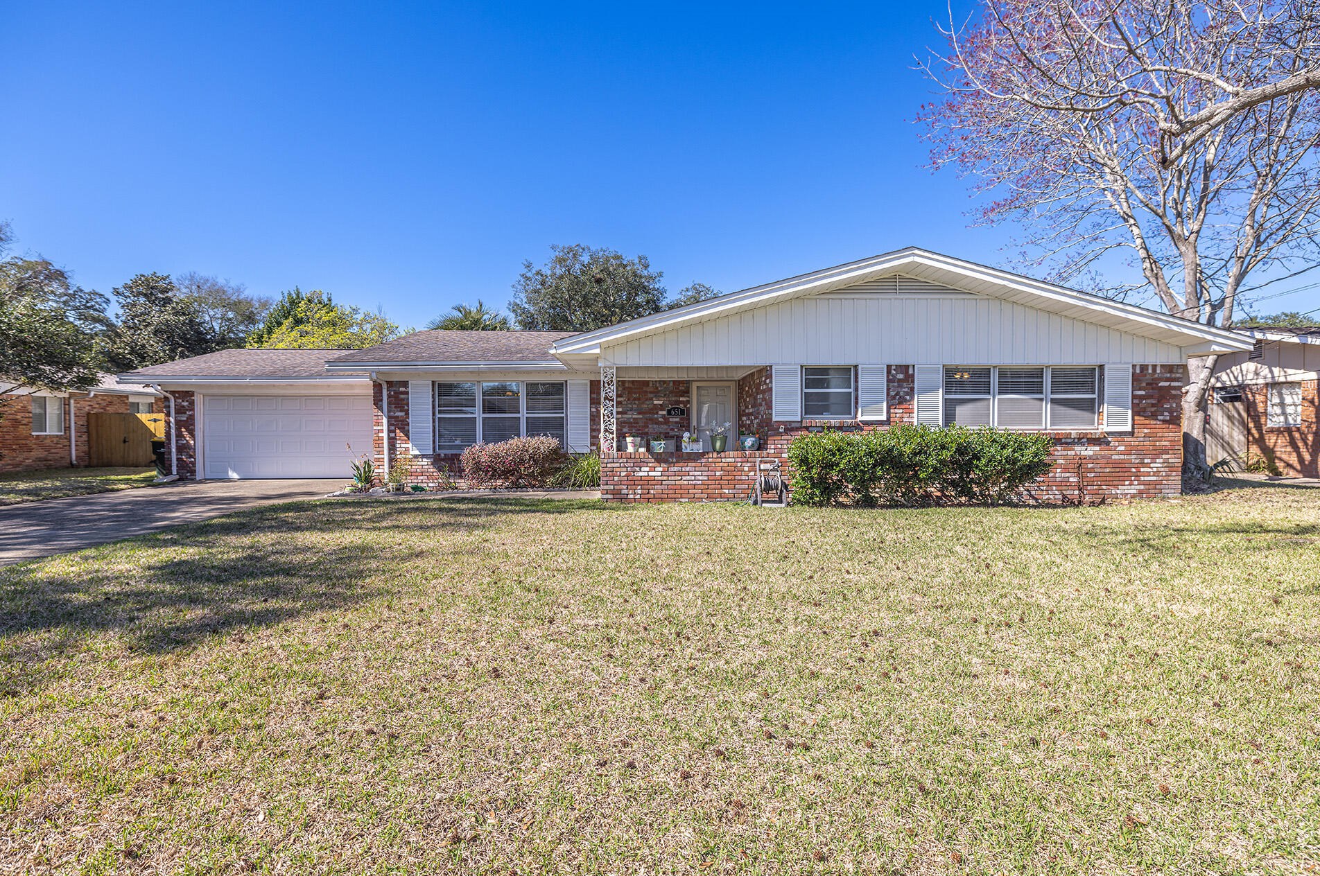 651 Fairway Ave, Fort Walton Beach, FL 32547-1750