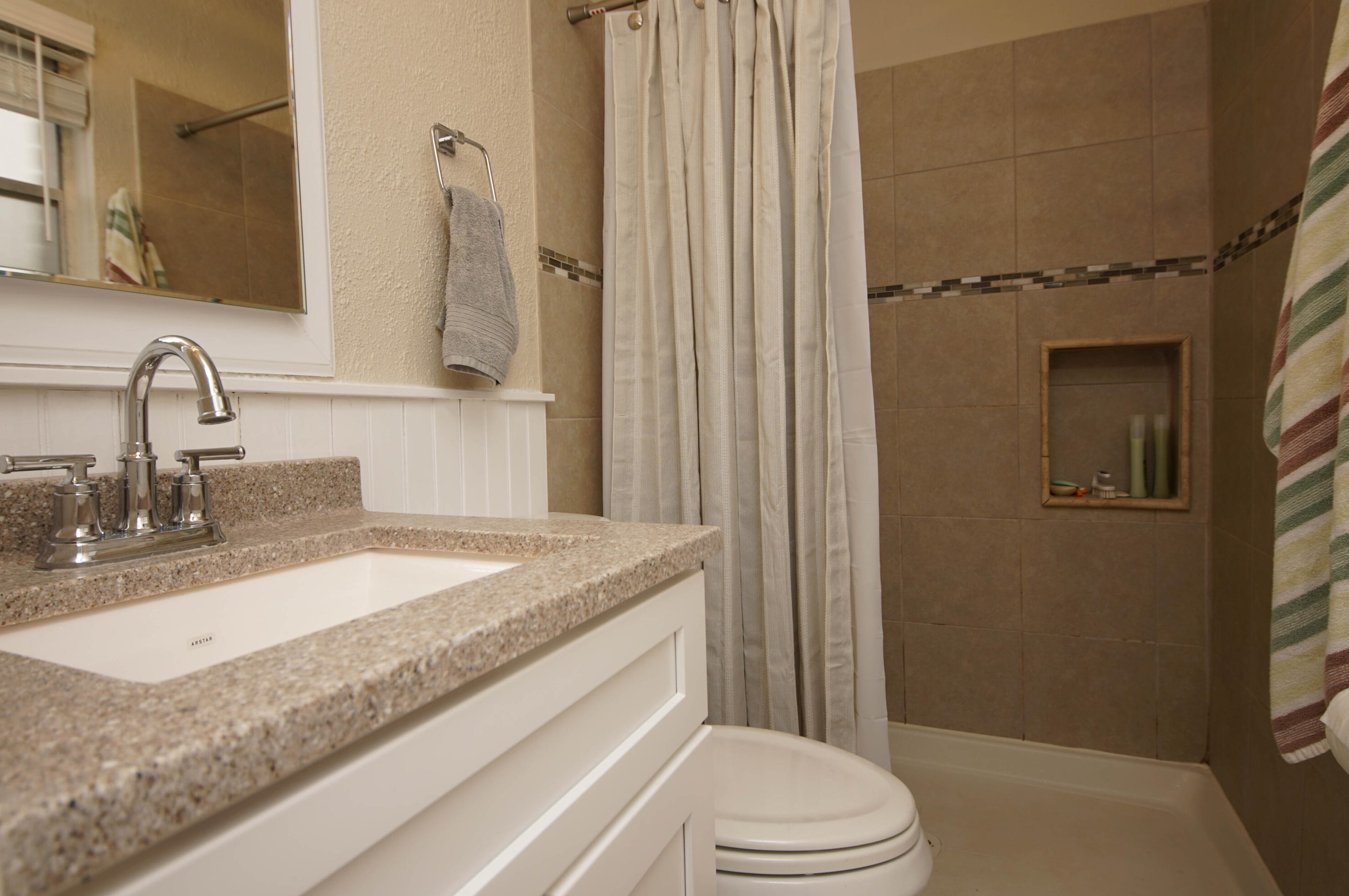 140 Robinwood Dr, Fort Walton Beach FL  32548-4365 exterior