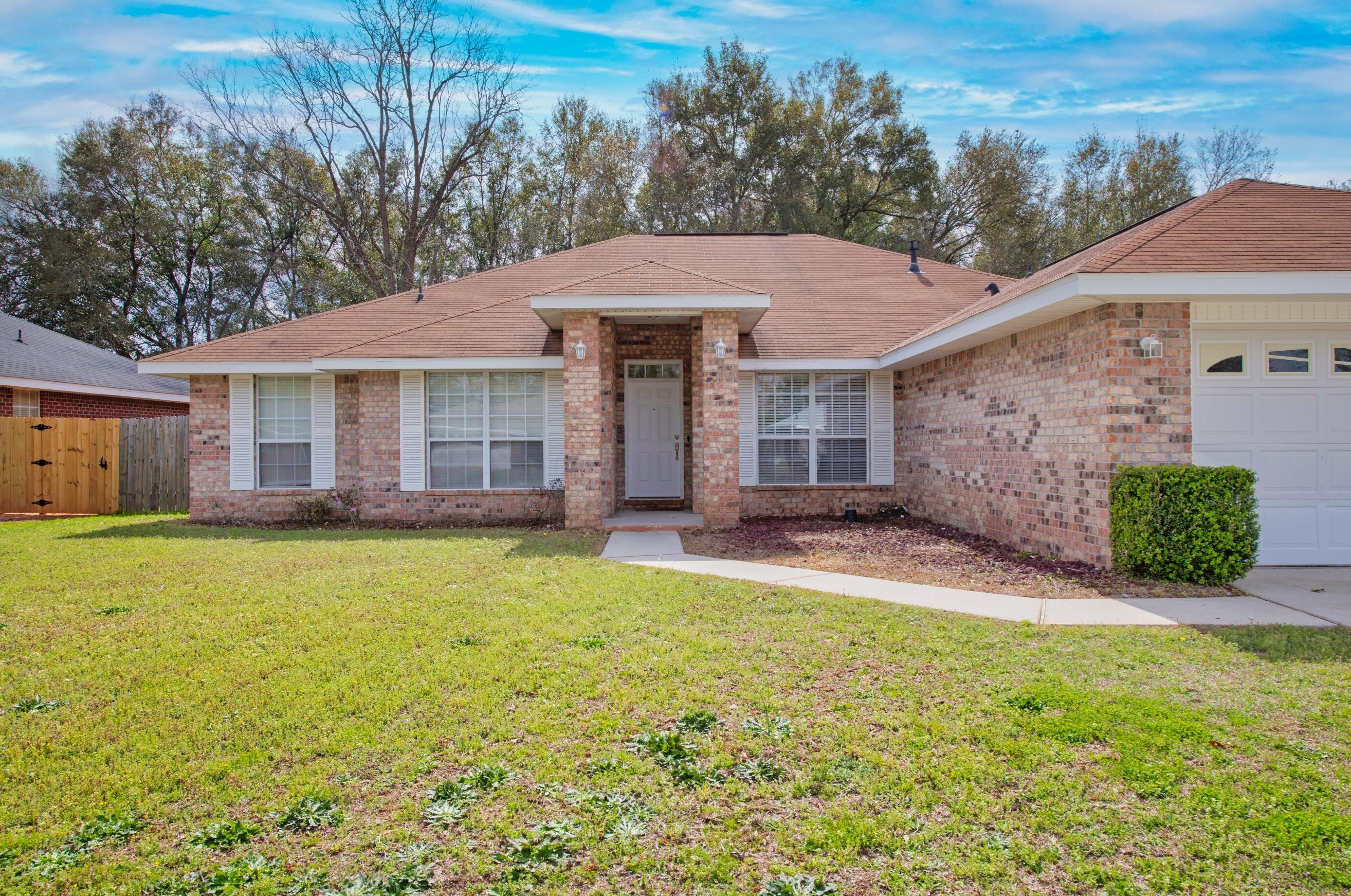 4669 Thousand Oaks Blvd, Milton, FL 32571