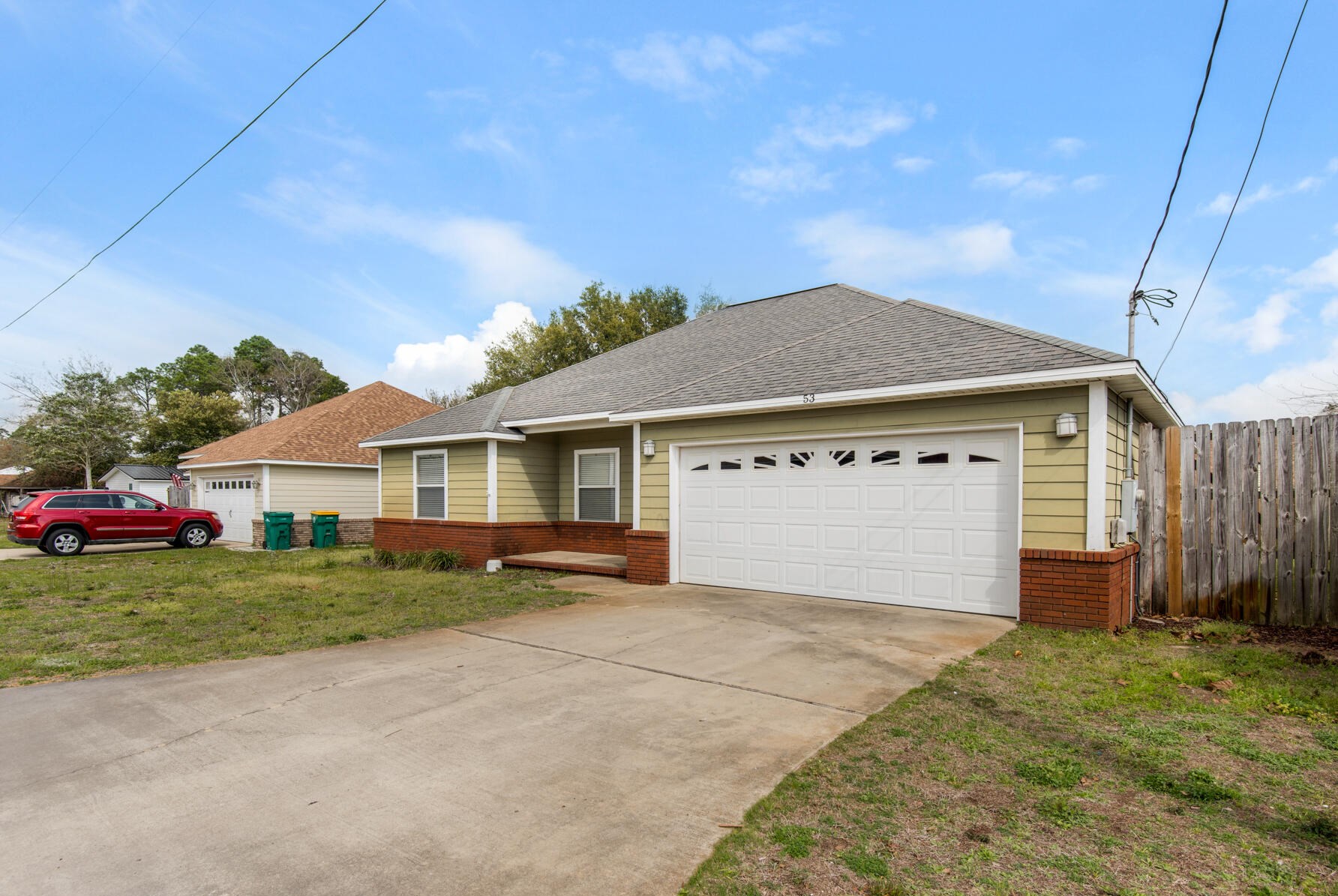 53 Brenda Ln, Mary Esther, FL 32569