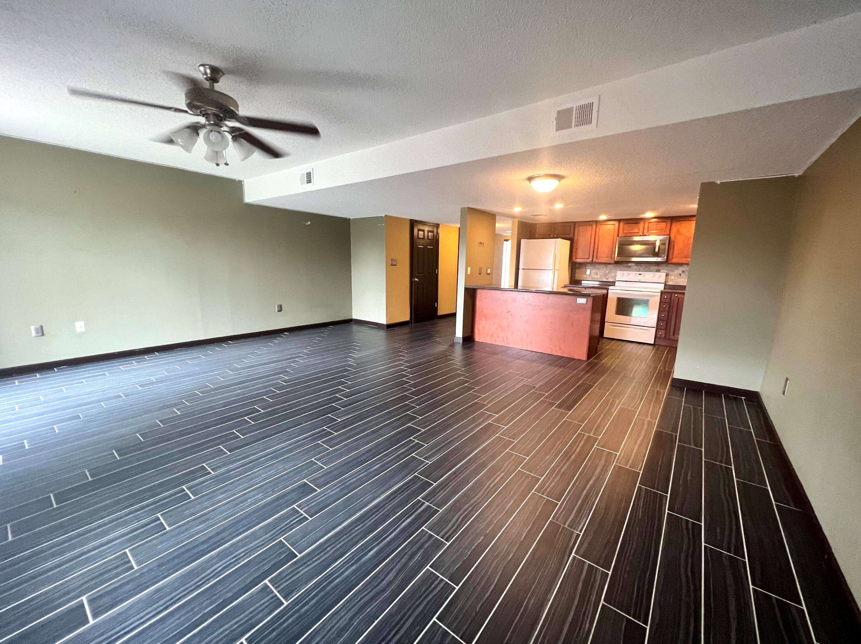 372 Schneider Dr #17, Fort Walton Beach, FL 32547