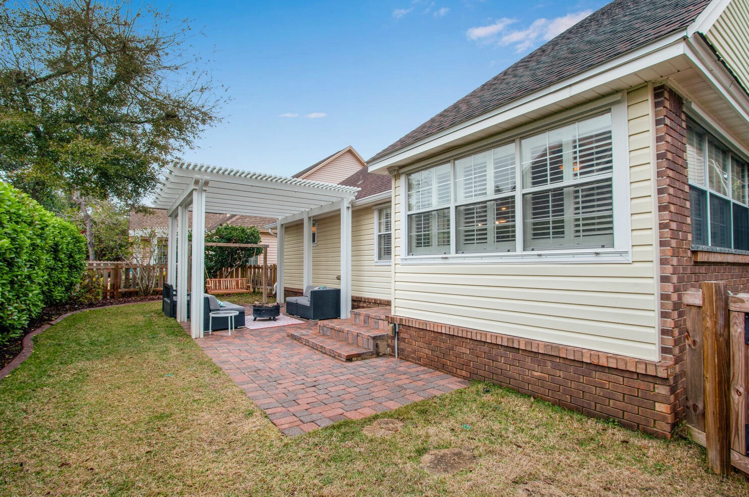 825 Fairway Lakes Dr, Niceville FL  32578-3843 exterior