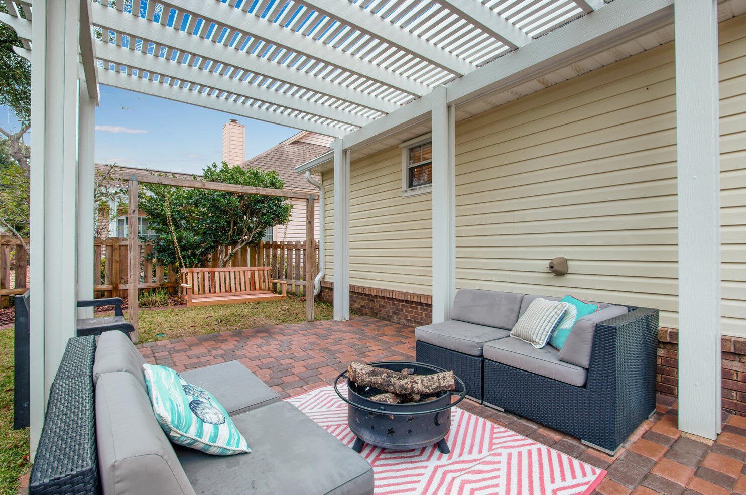 825 Fairway Lakes Dr, Niceville FL  32578-3843 exterior