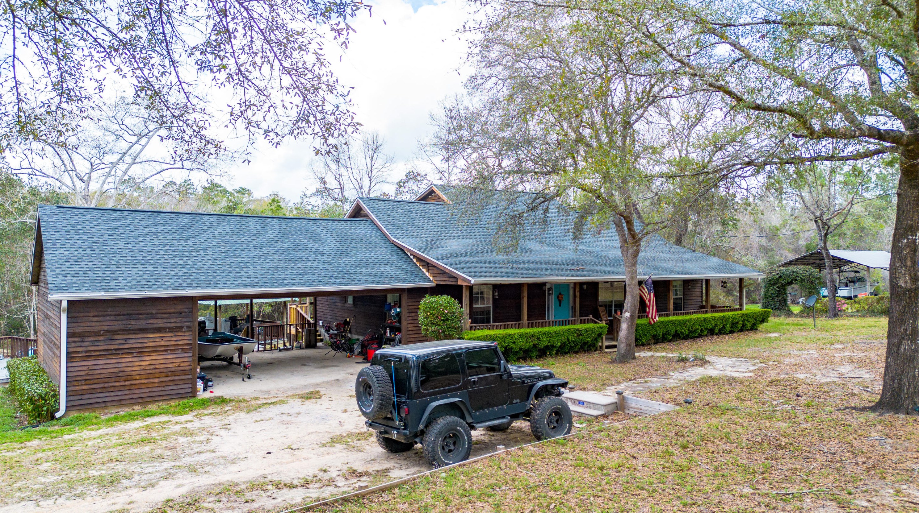 5708 Highland Hills Rd, Crestview, FL 32539-8850