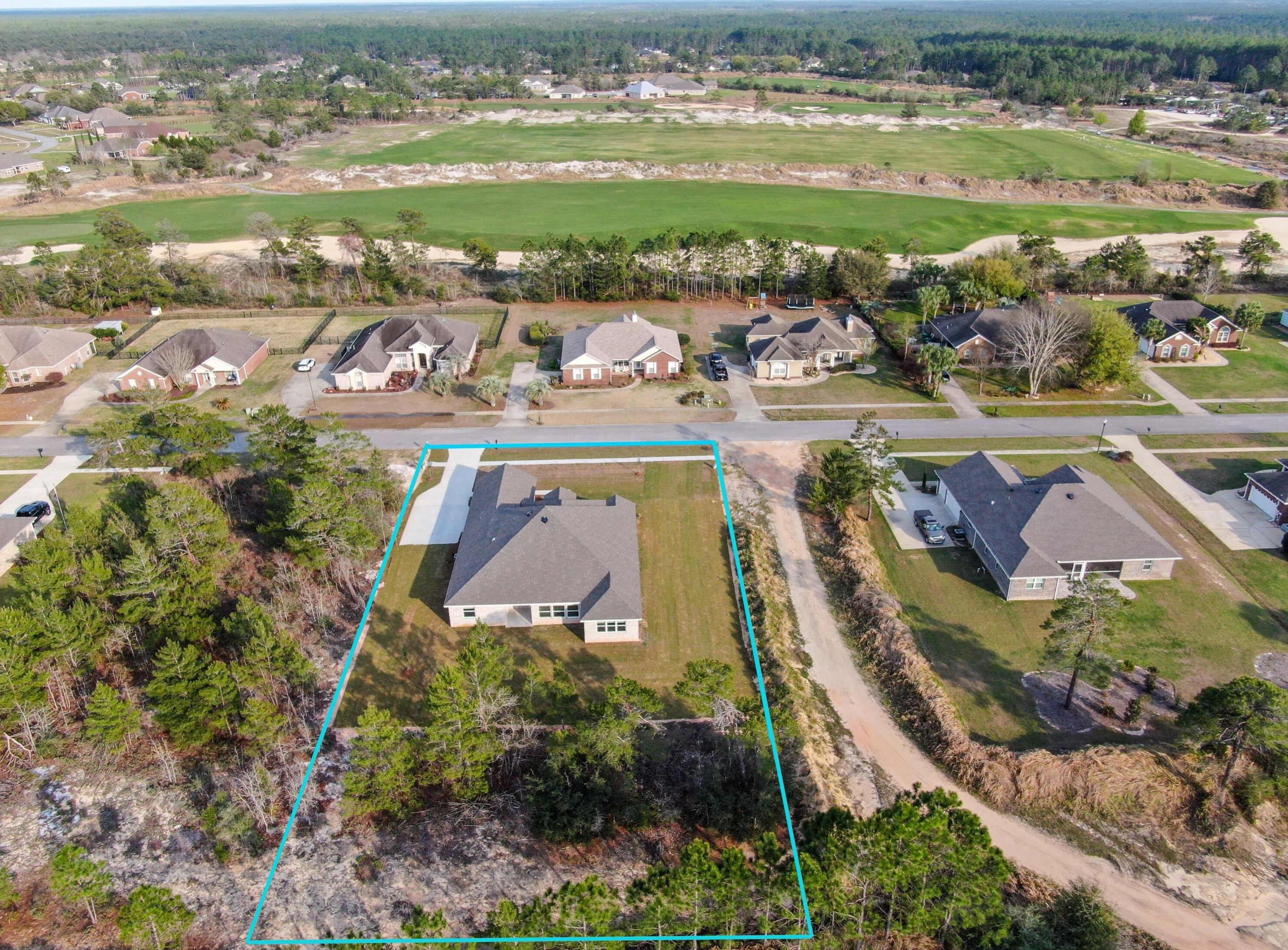 477 W Club House Dr W, Freeport, FL 32439