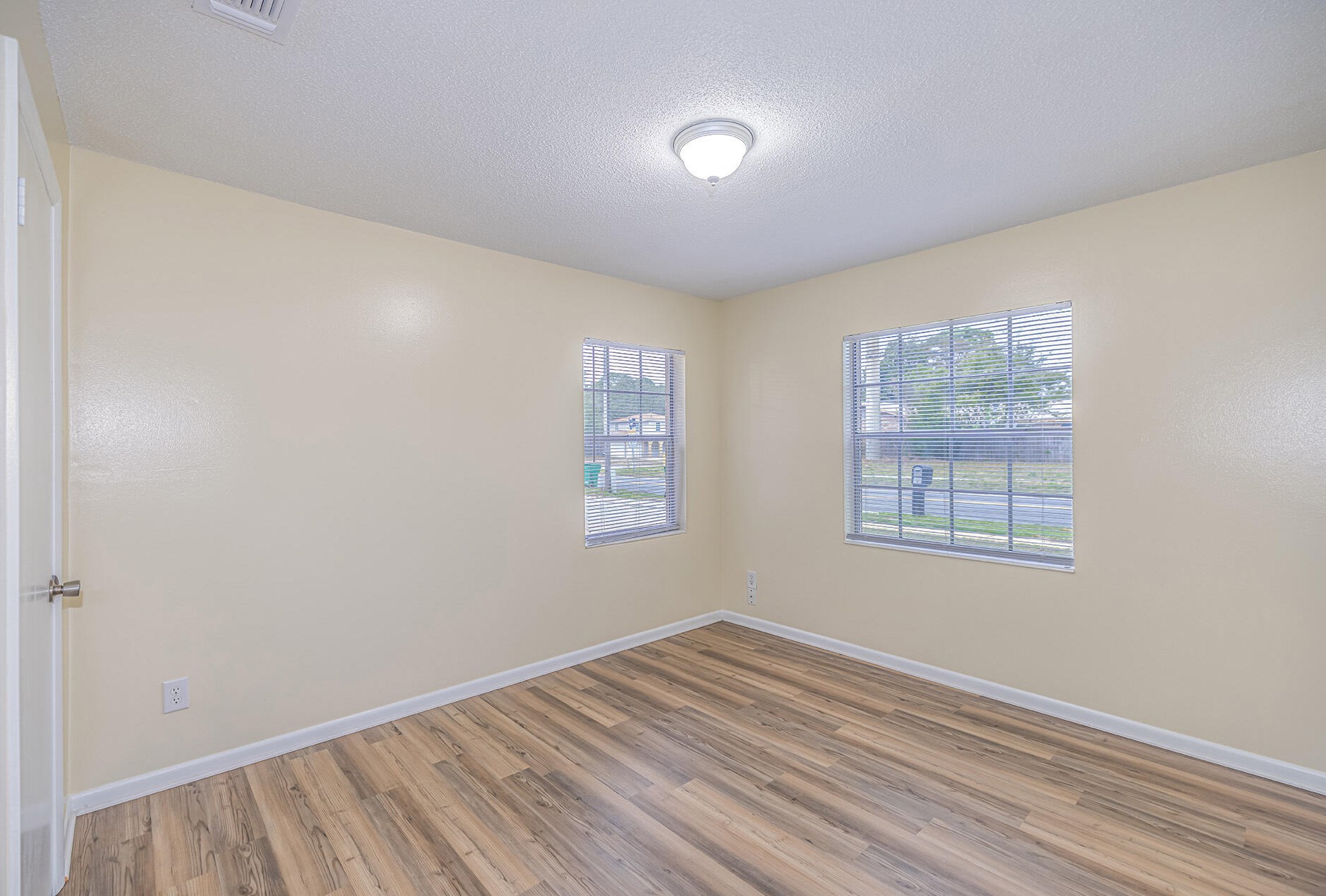 744 Mayflower Ave, Fort Walton Beach FL  32547-3175 exterior