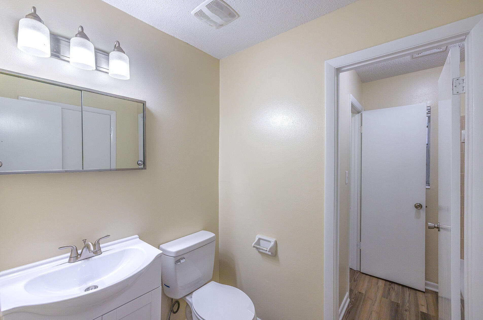 744 Mayflower Ave, Fort Walton Beach FL  32547-3175 exterior