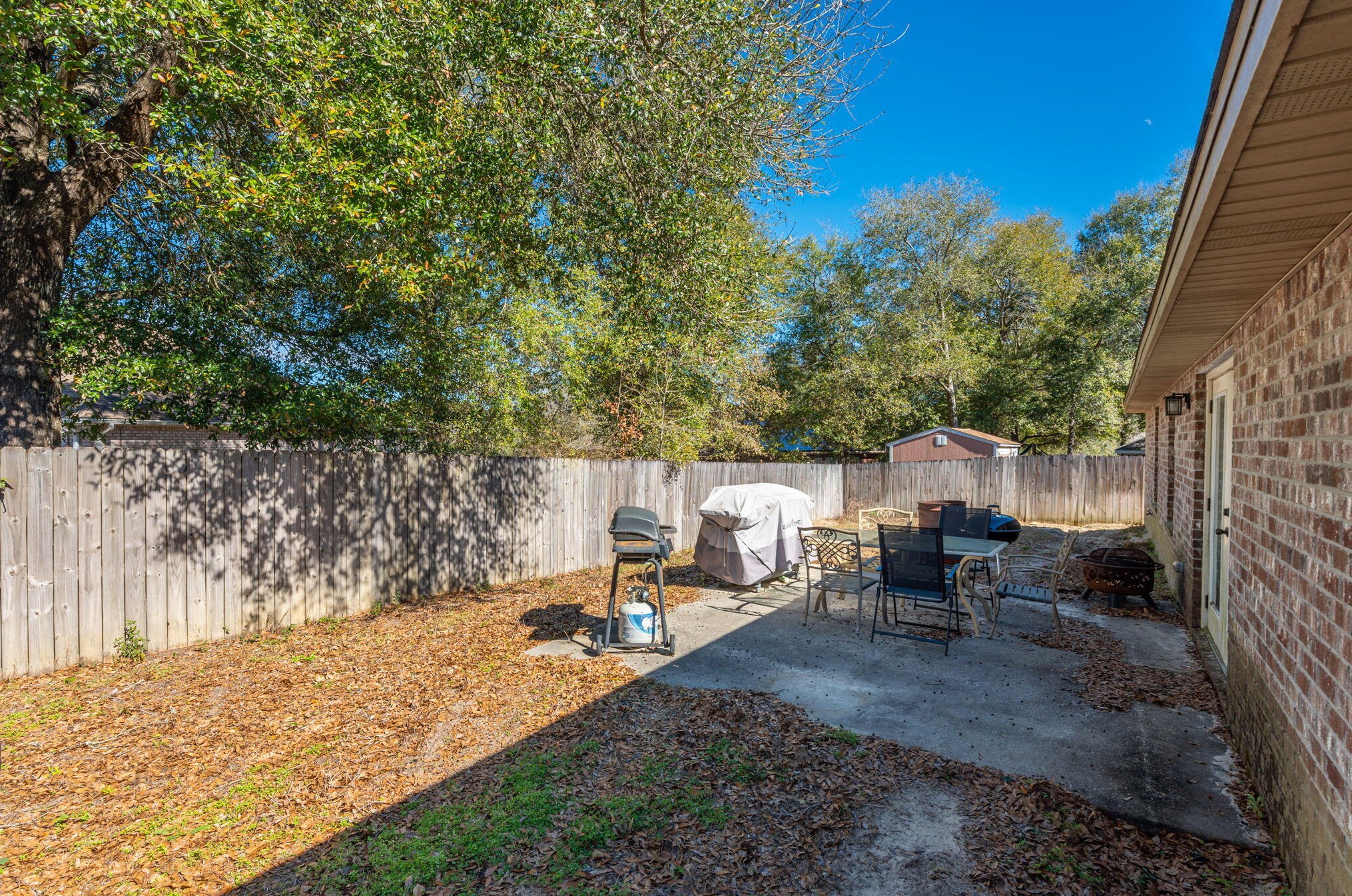 210 Eleases Xing, Crestview FL  32539-6963 exterior