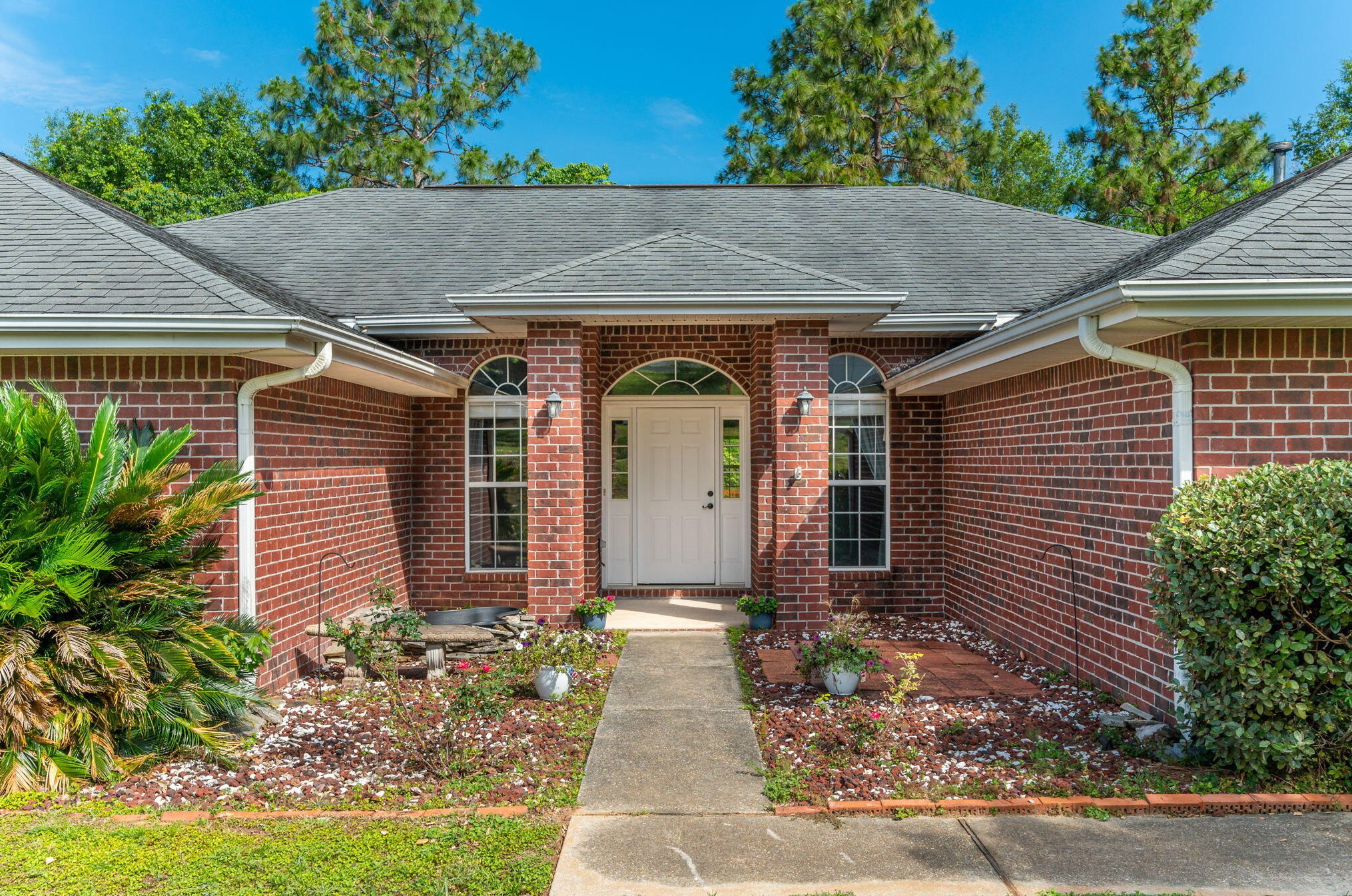 2620 Paddock Cir, Crestview FL  32536-4360 exterior