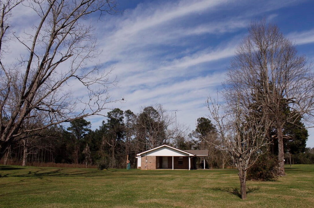 4052 State Hwy 2, Defuniak Springs, FL 32433