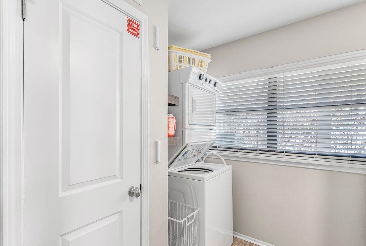 320 Gulf Shore Dr, Destin FL  32541-3090 exterior