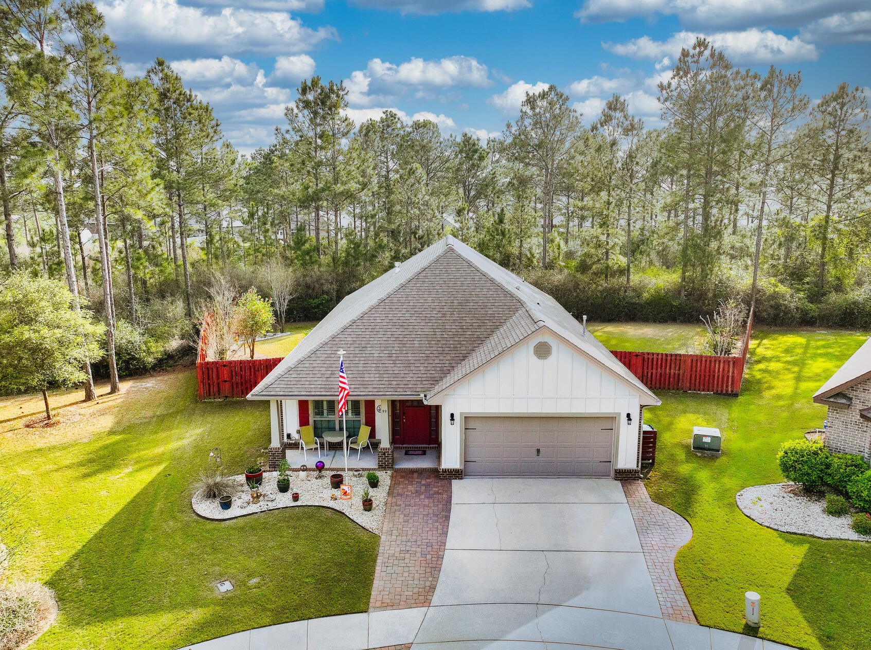 99 Twain Trail, Freeport, FL 32439