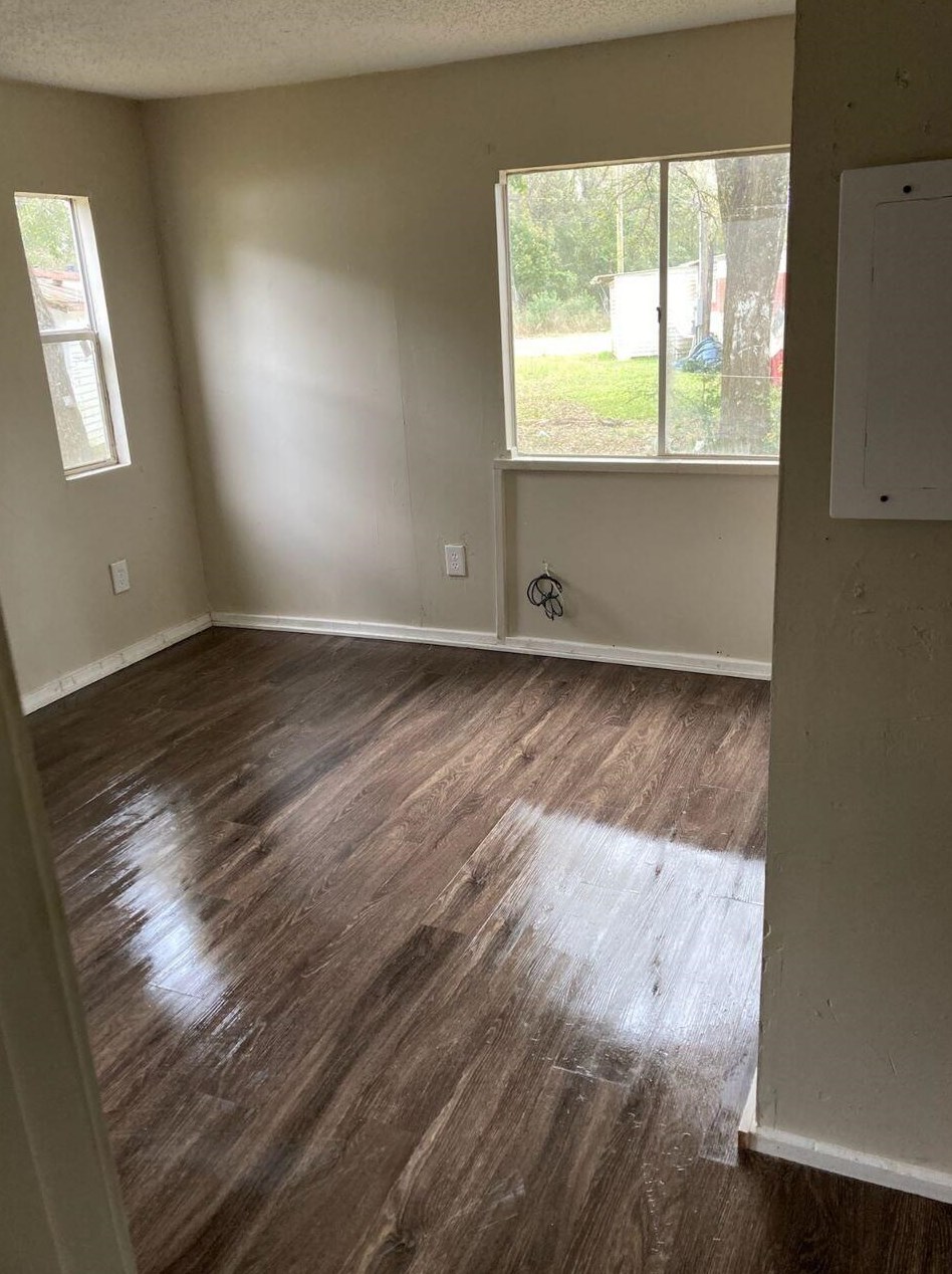 864 E Chestnut Ave E #unit B, Crestview, FL 32539