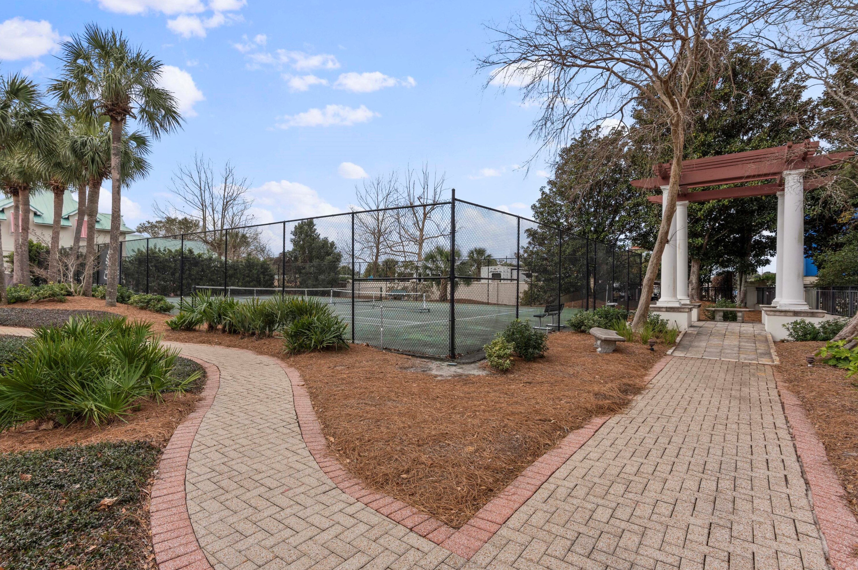 37 Rue Martine, Destin FL  32550-4909 exterior
