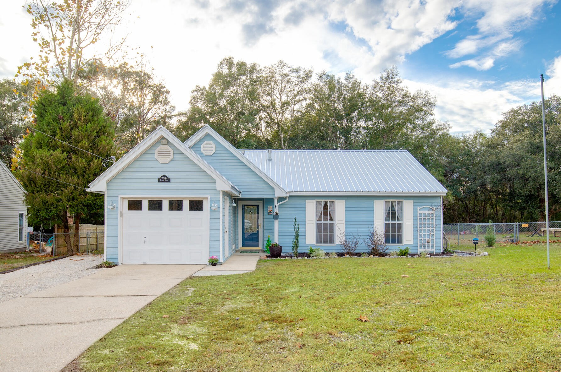 2826 Penney Ln, Crestview FL  32539-6322 exterior