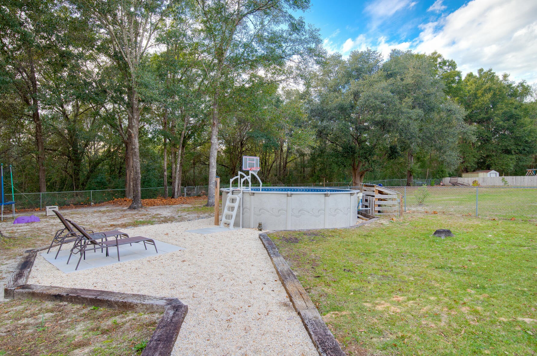 2826 Penney Ln, Crestview FL  32539-6322 exterior