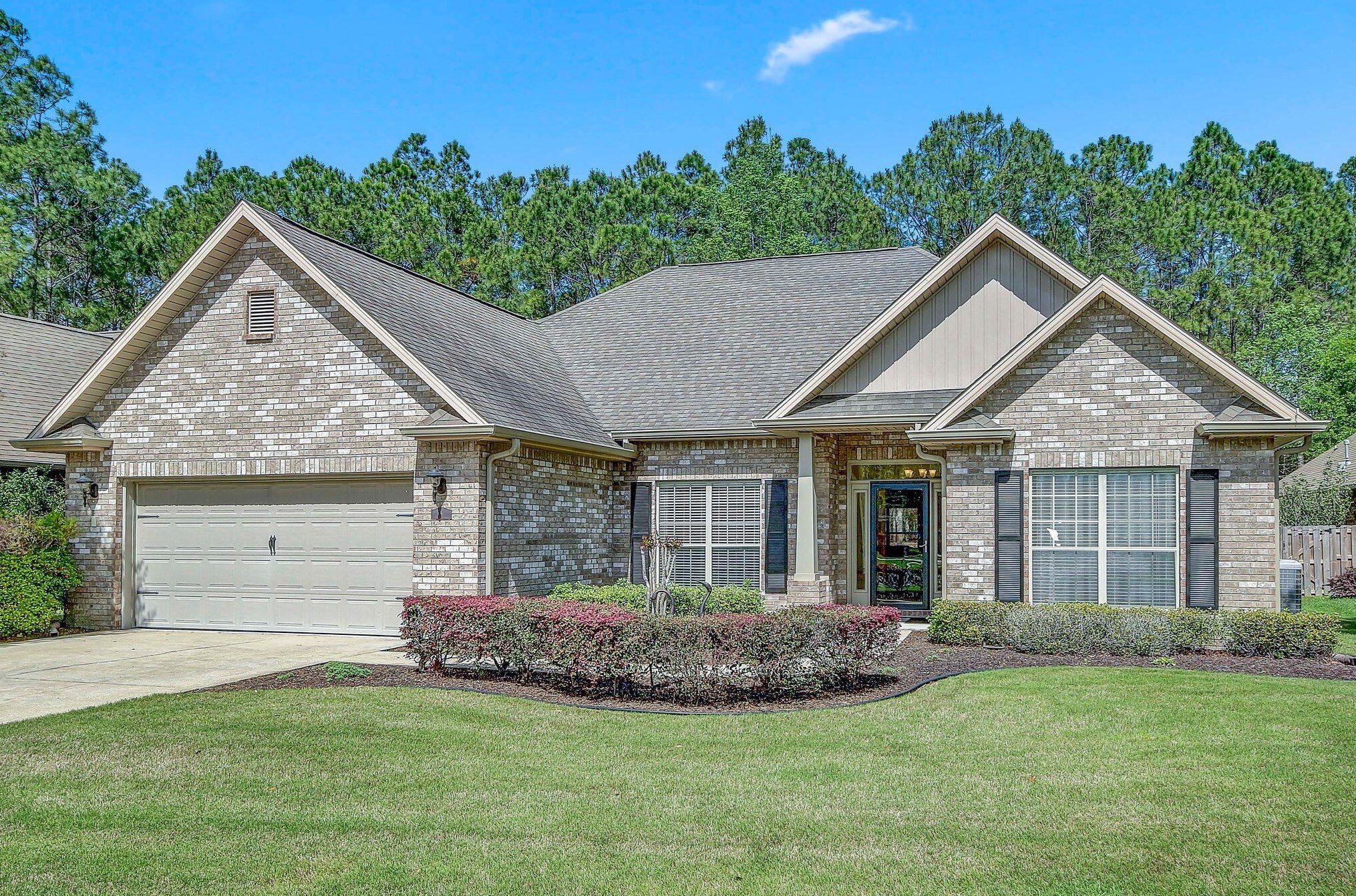 5 Concert Ct, Freeport, FL 32439
