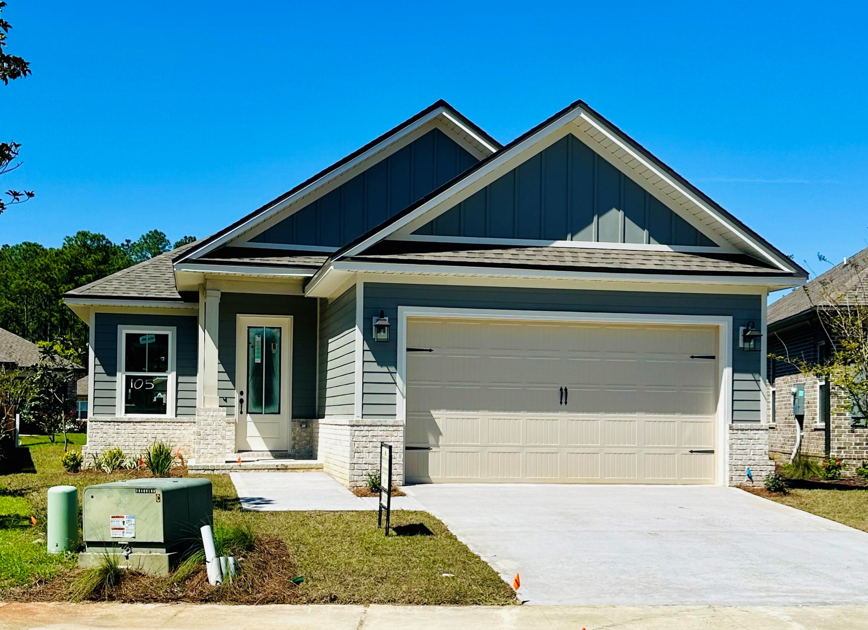 105 Oyster Blvd, Freeport, FL 32439