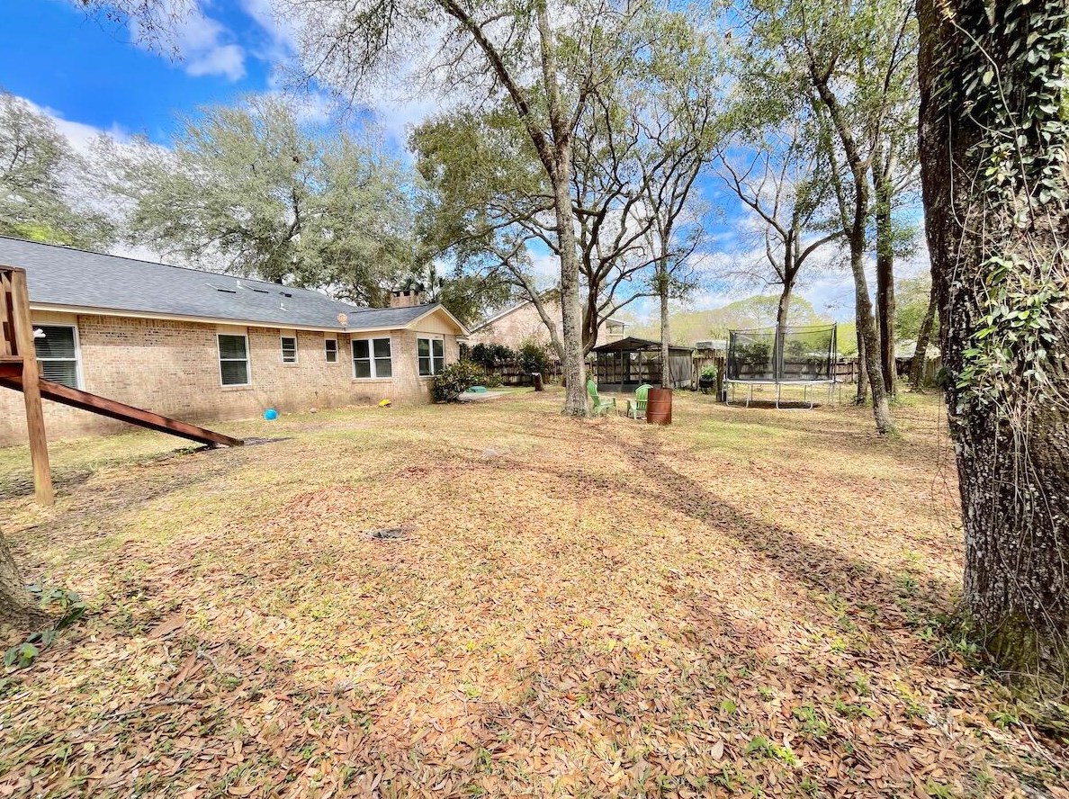 417 Baywood Dr, Niceville FL  32578-2902 exterior