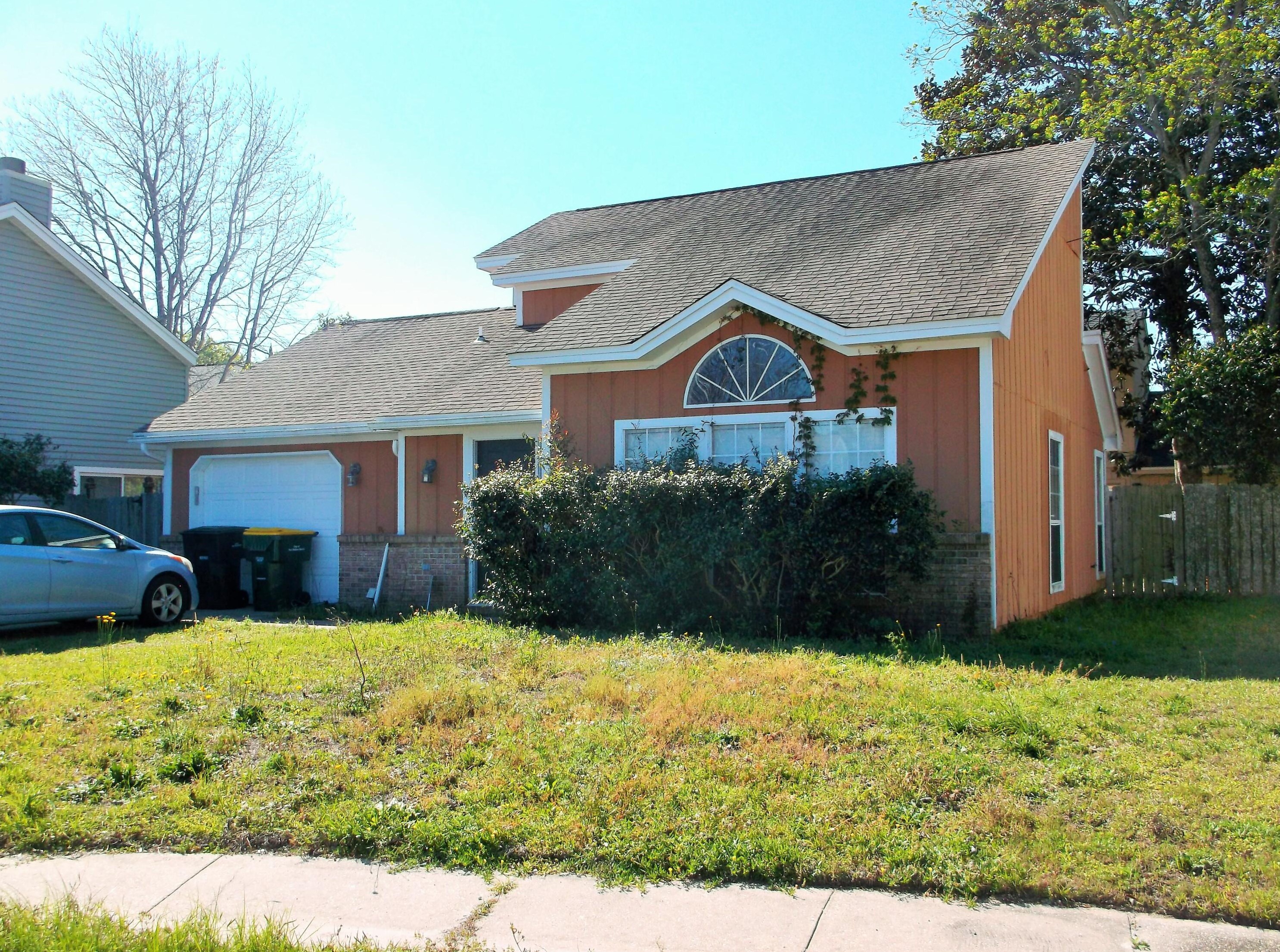 420 Canterbury Ct, Fort Walton Beach, FL 32548-4561