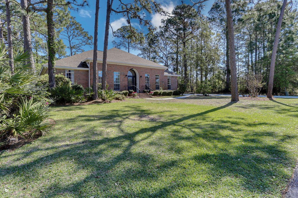 174 Baywind Dr, Niceville, FL 32578-4800