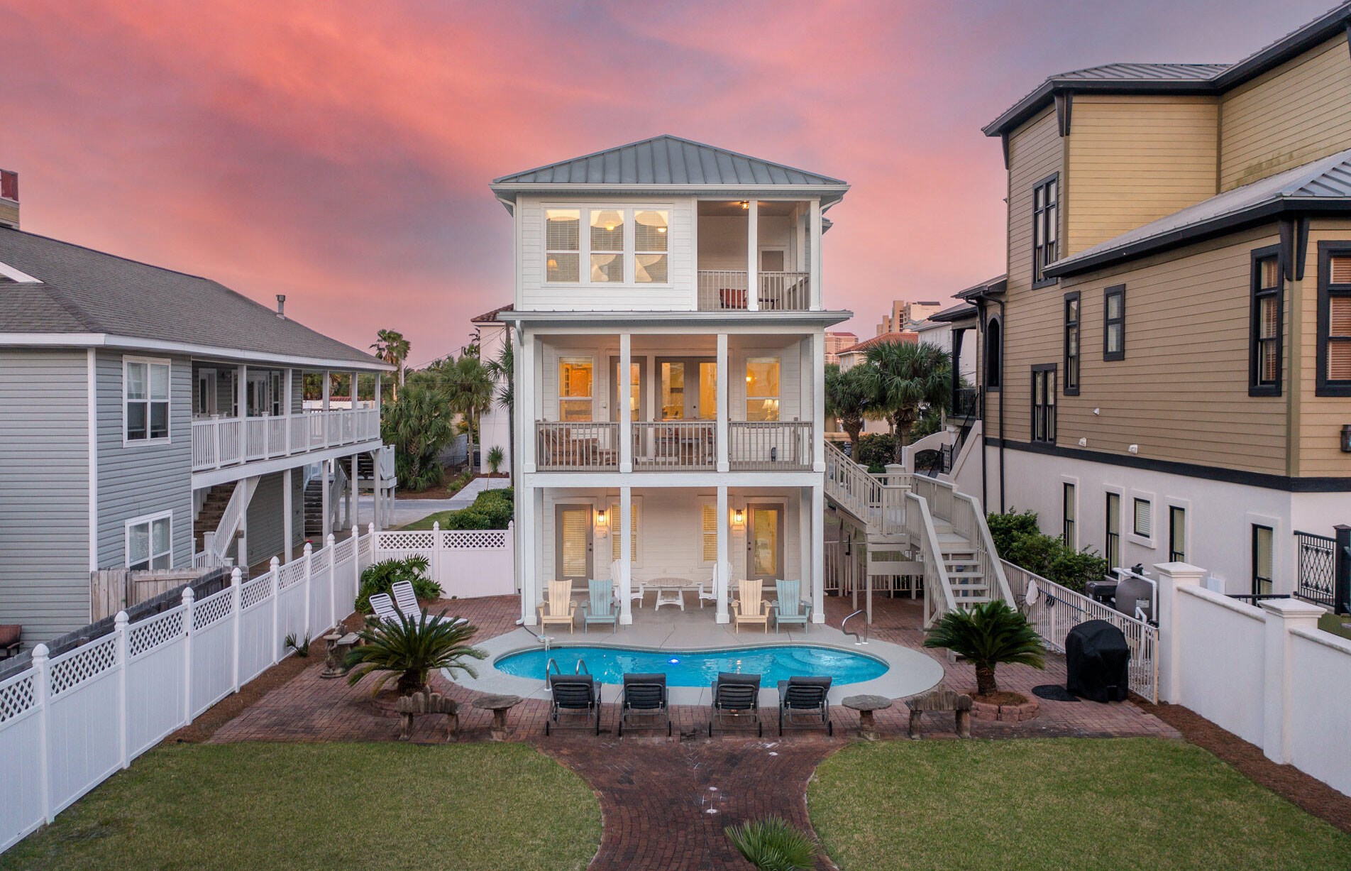 214 Sandtrap Rd, Destin, FL 32550-4157