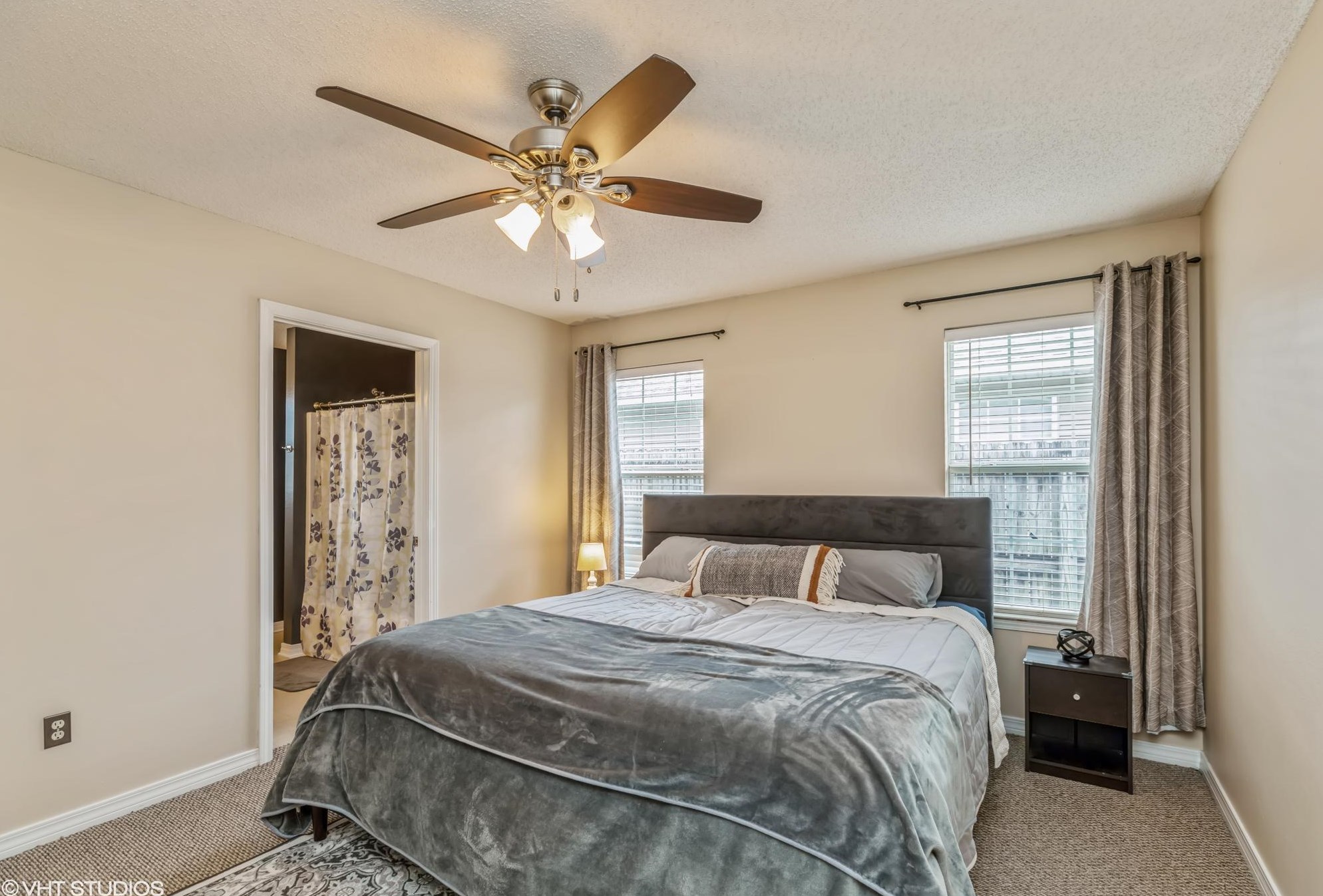 35 Kathleen Dr, Mary Esther FL  32569-2136 exterior