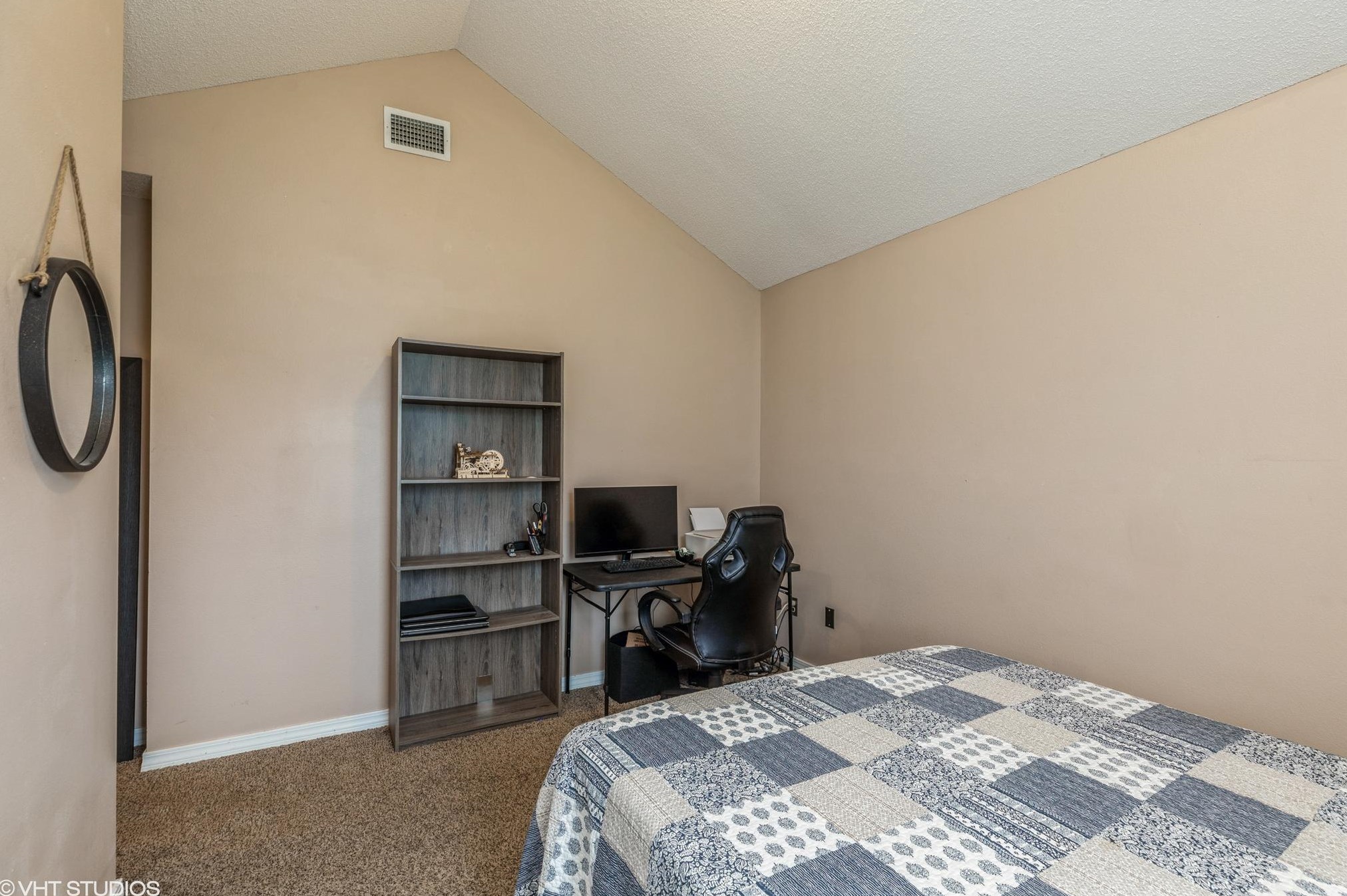 35 Kathleen Dr, Mary Esther FL  32569-2136 exterior