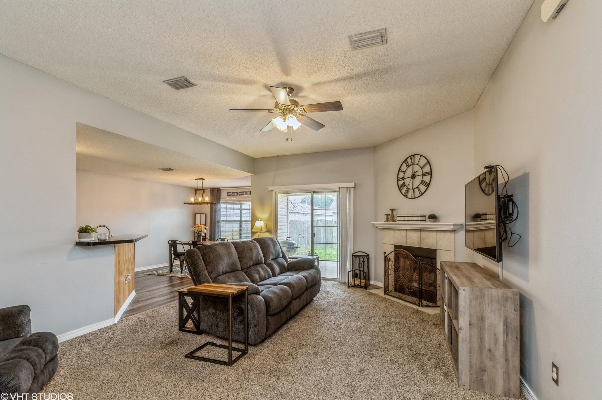 35 Kathleen Dr, Mary Esther FL  32569-2136 exterior