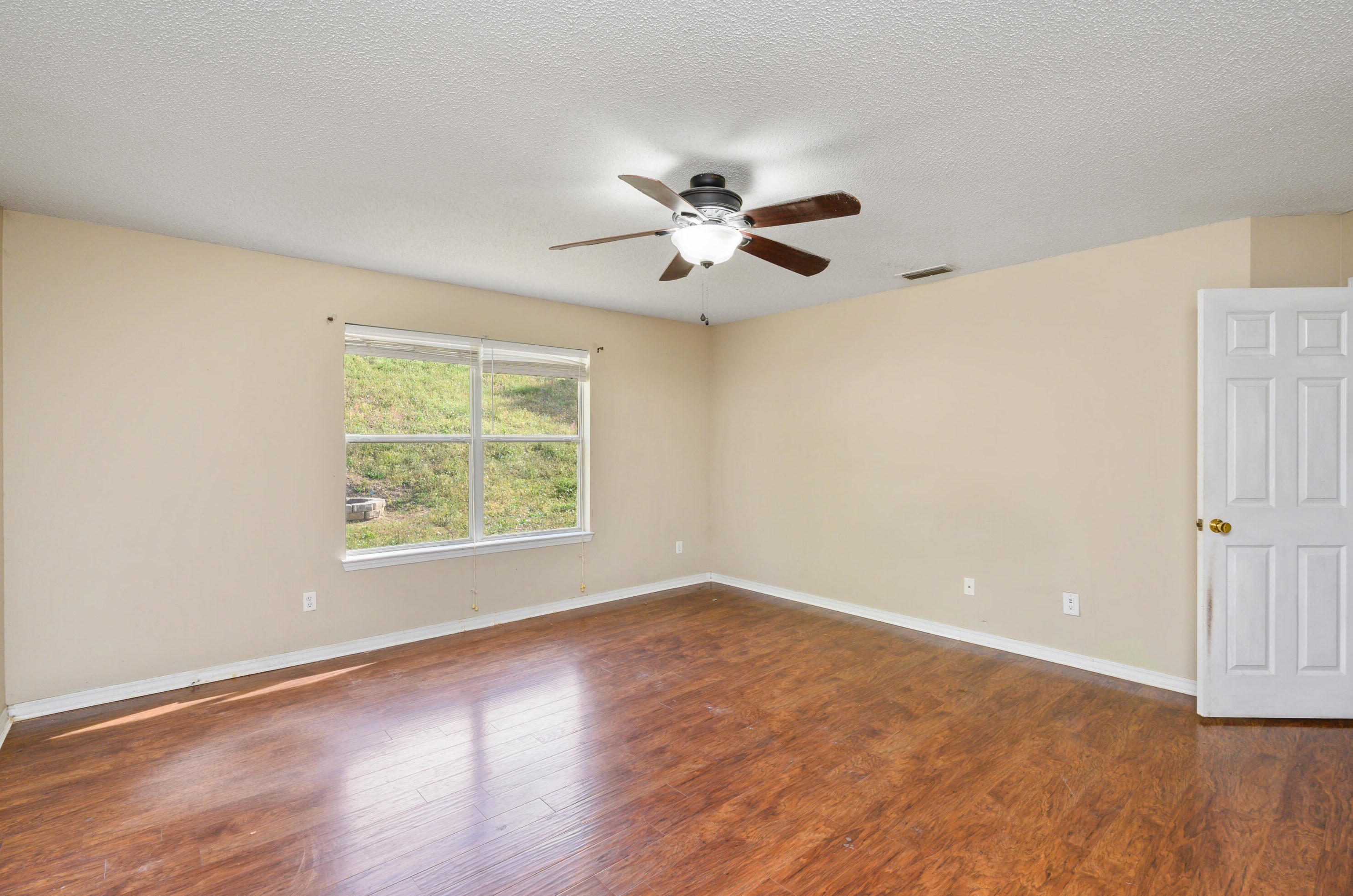 327 Egan Dr, Crestview FL  32536-5426 exterior